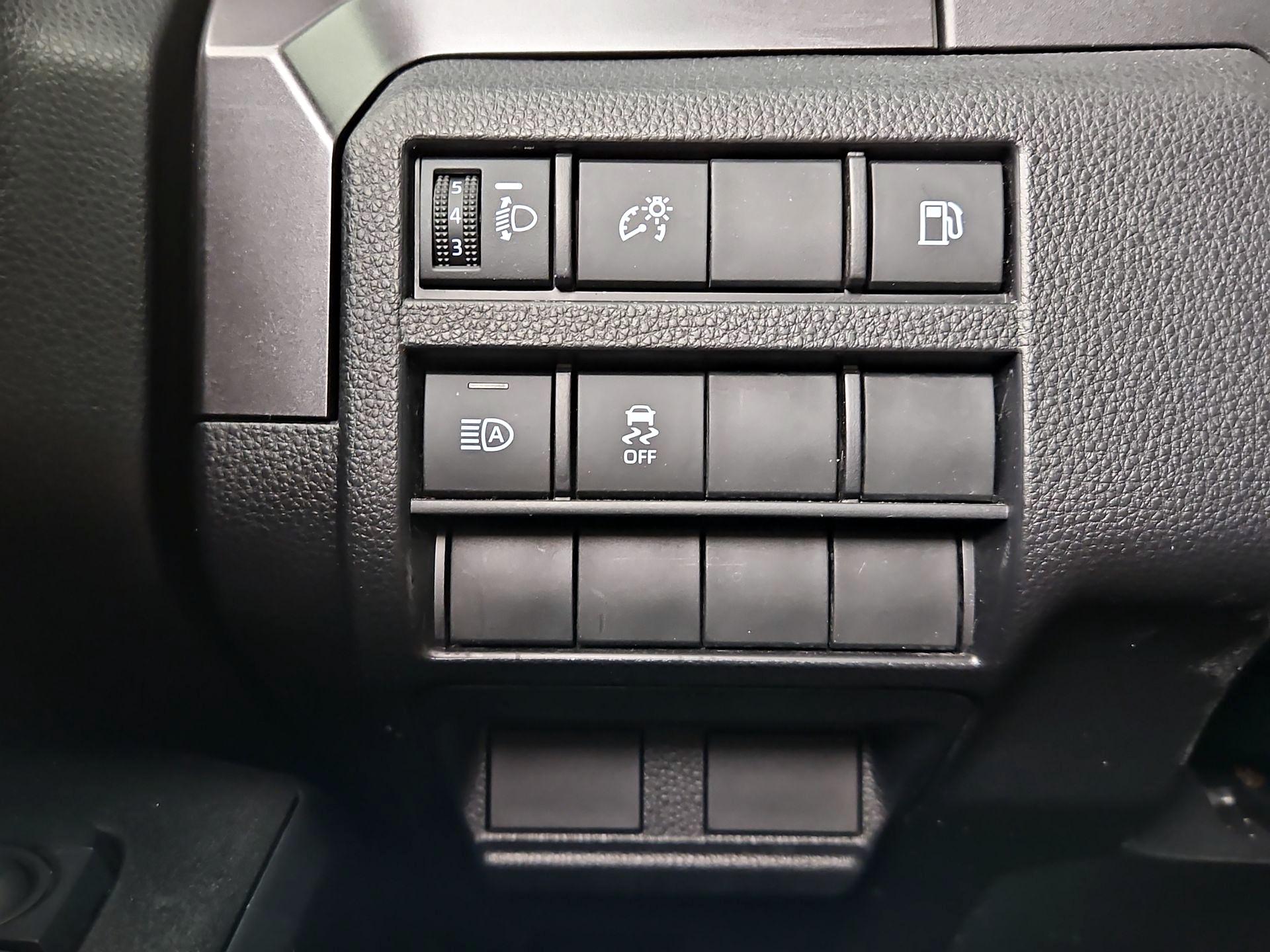 Thumbnail: 2025 Toyota 4Runner - 13