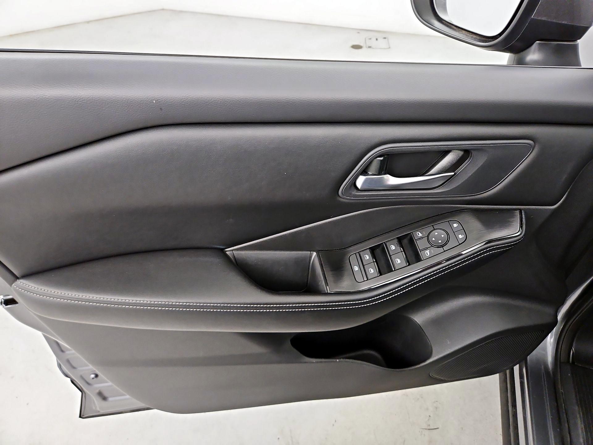 Thumbnail: 2025 Nissan Rogue - 12