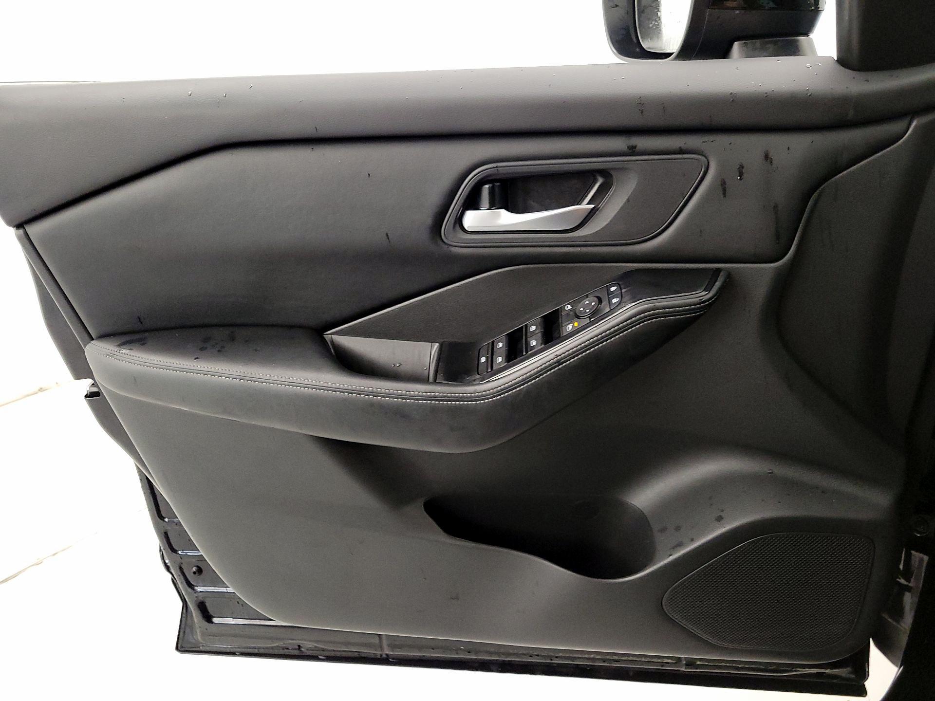 Thumbnail: 2025 Nissan Rogue - 12