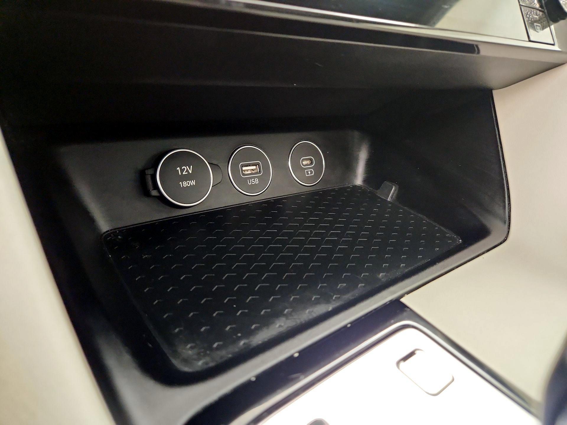 Thumbnail: 2025 Genesis G70 - 19