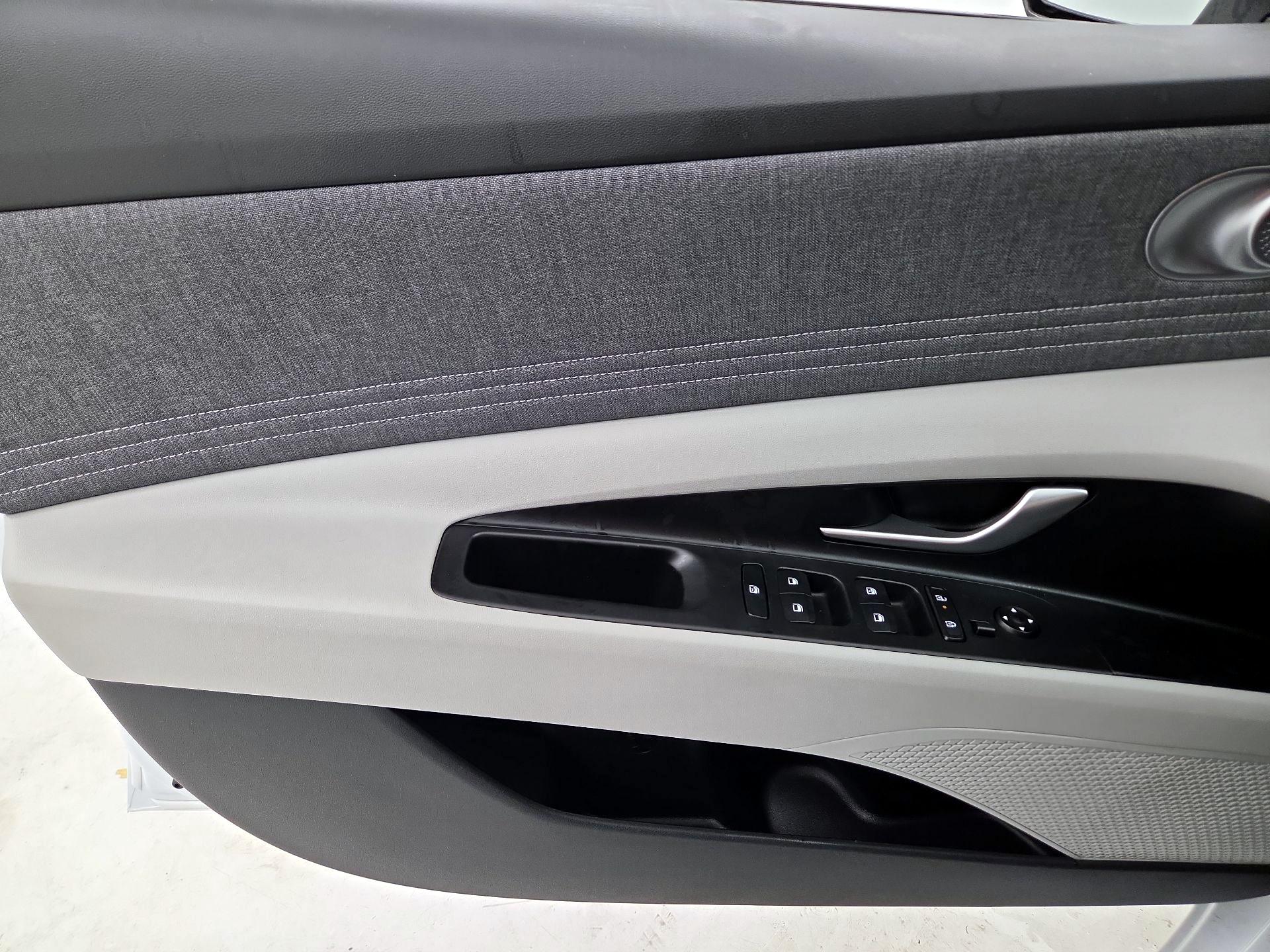 Thumbnail: 2025 Hyundai Elantra - 12