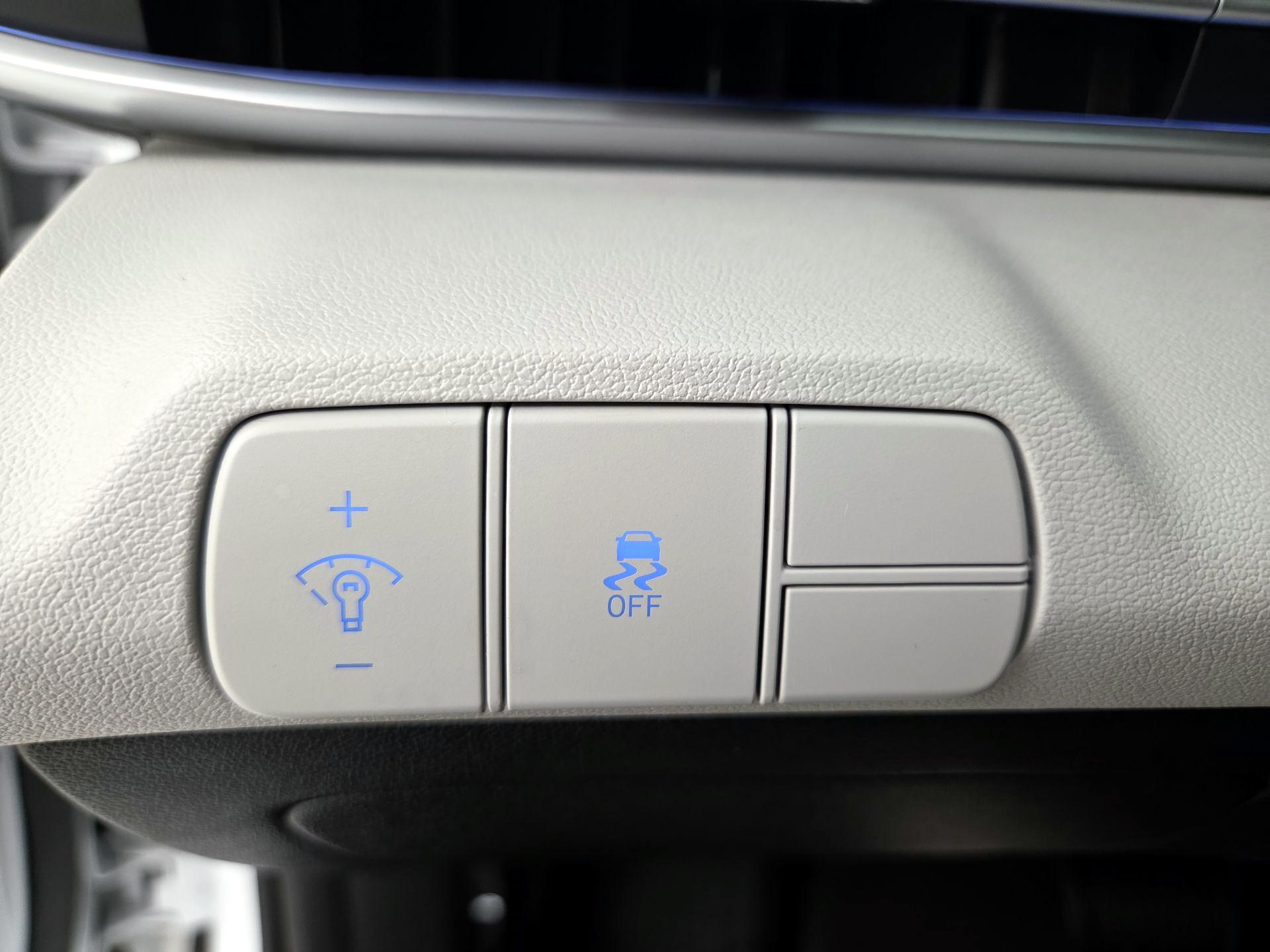 Thumbnail: 2025 Hyundai Elantra - 13