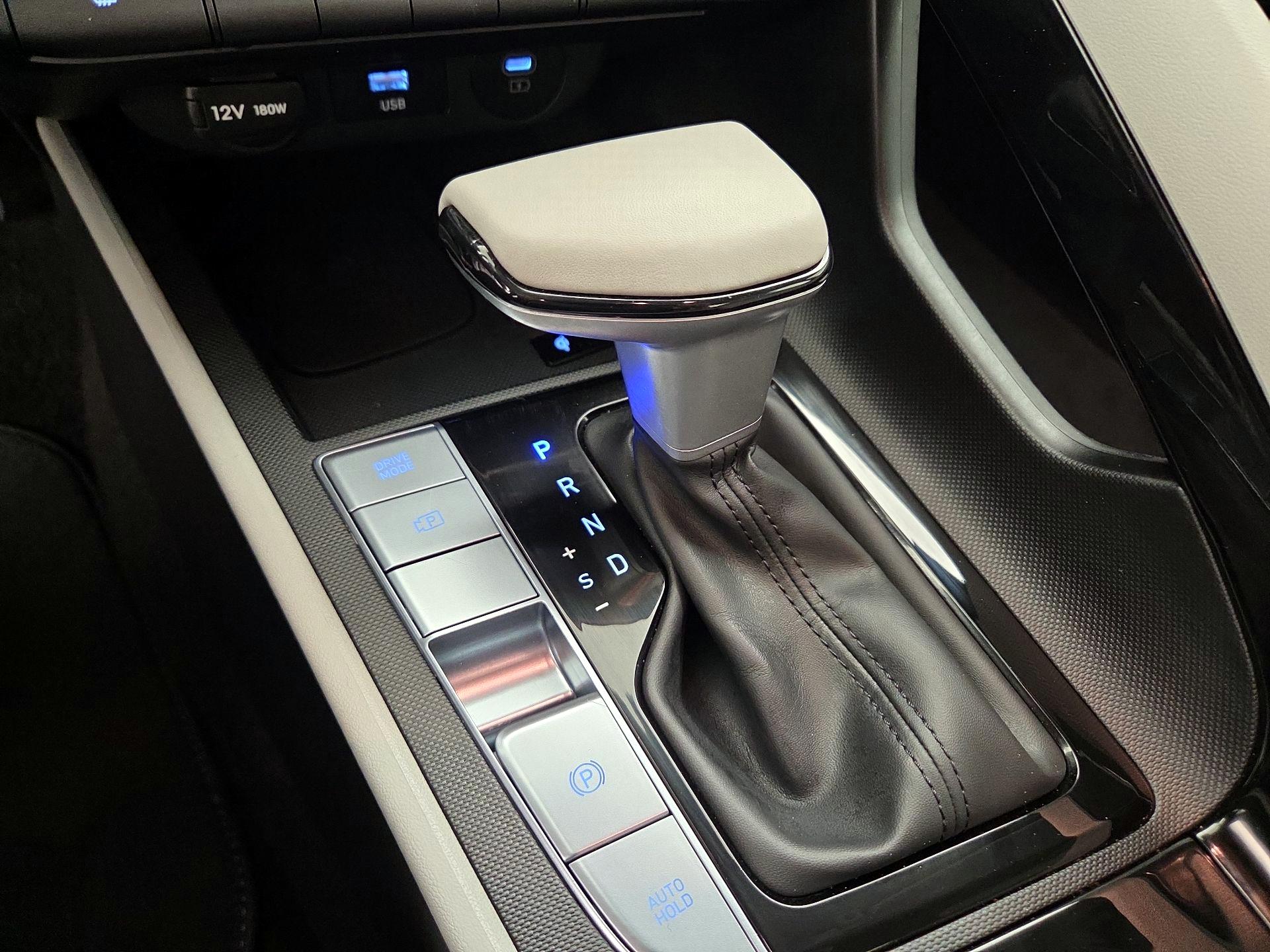 Thumbnail: 2025 Hyundai Elantra - 18