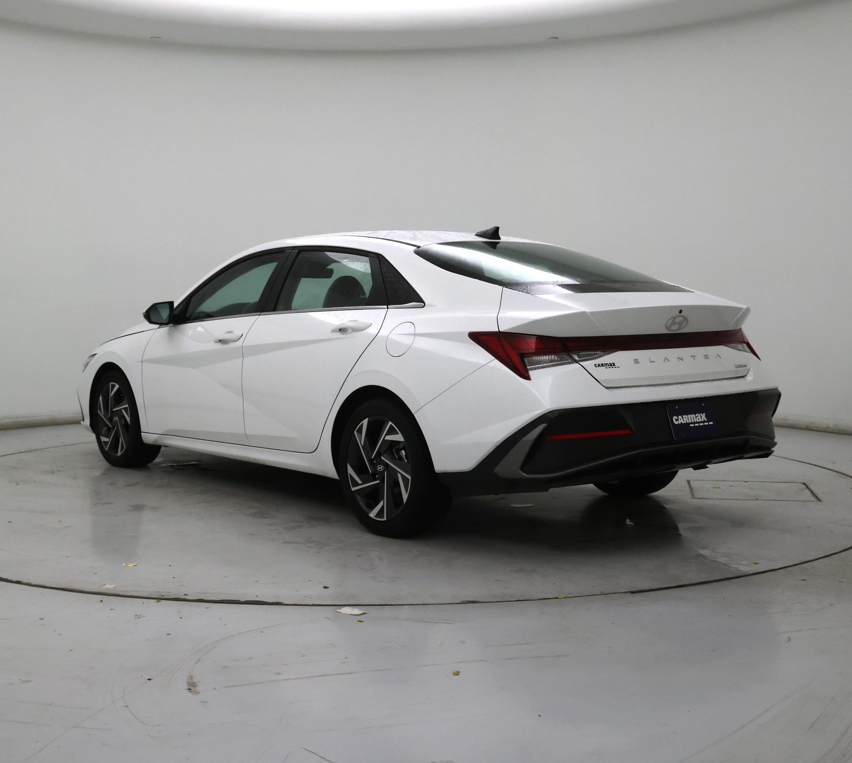 Thumbnail: 2025 Hyundai Elantra - 2