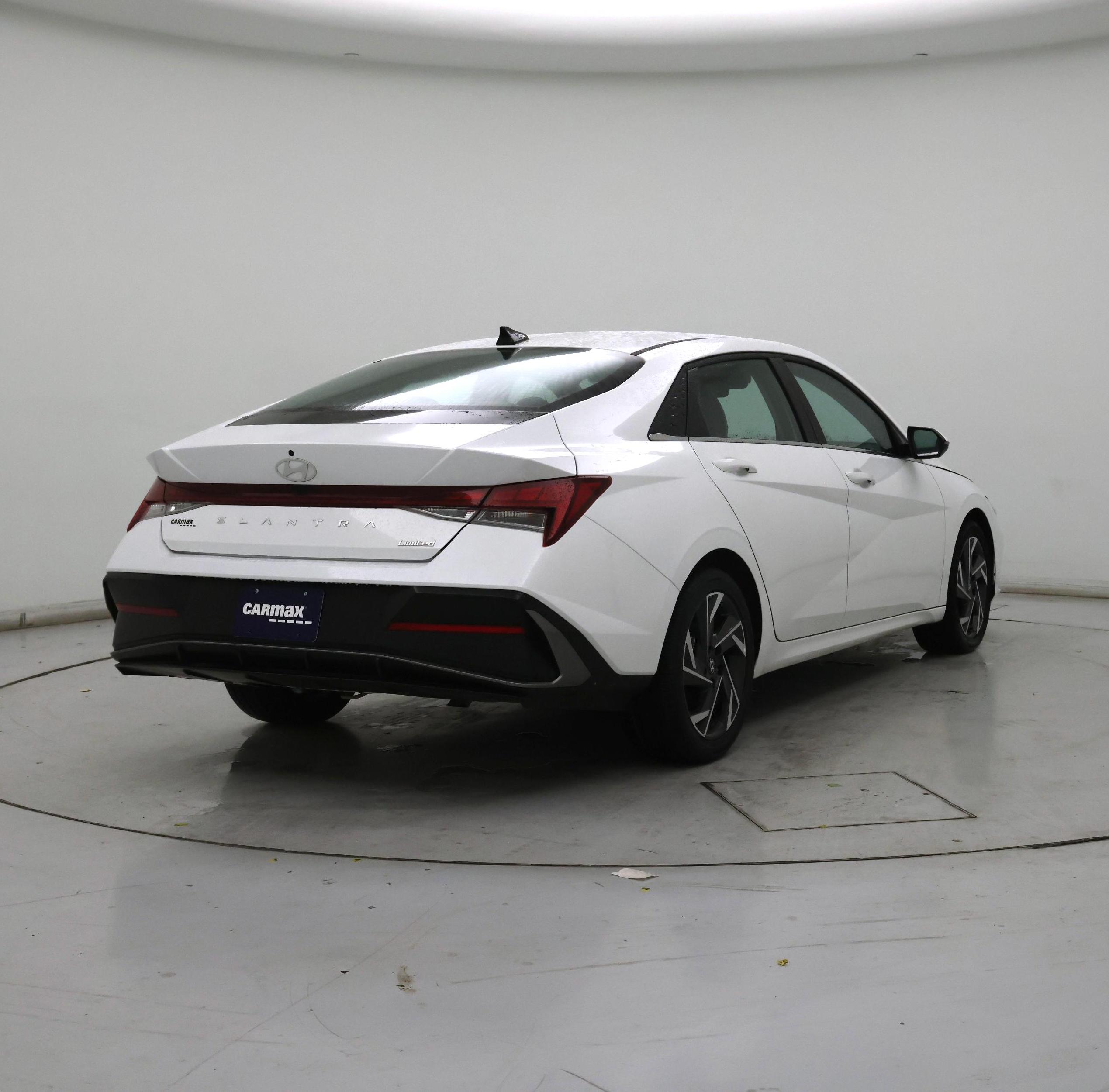 Thumbnail: 2025 Hyundai Elantra - 8