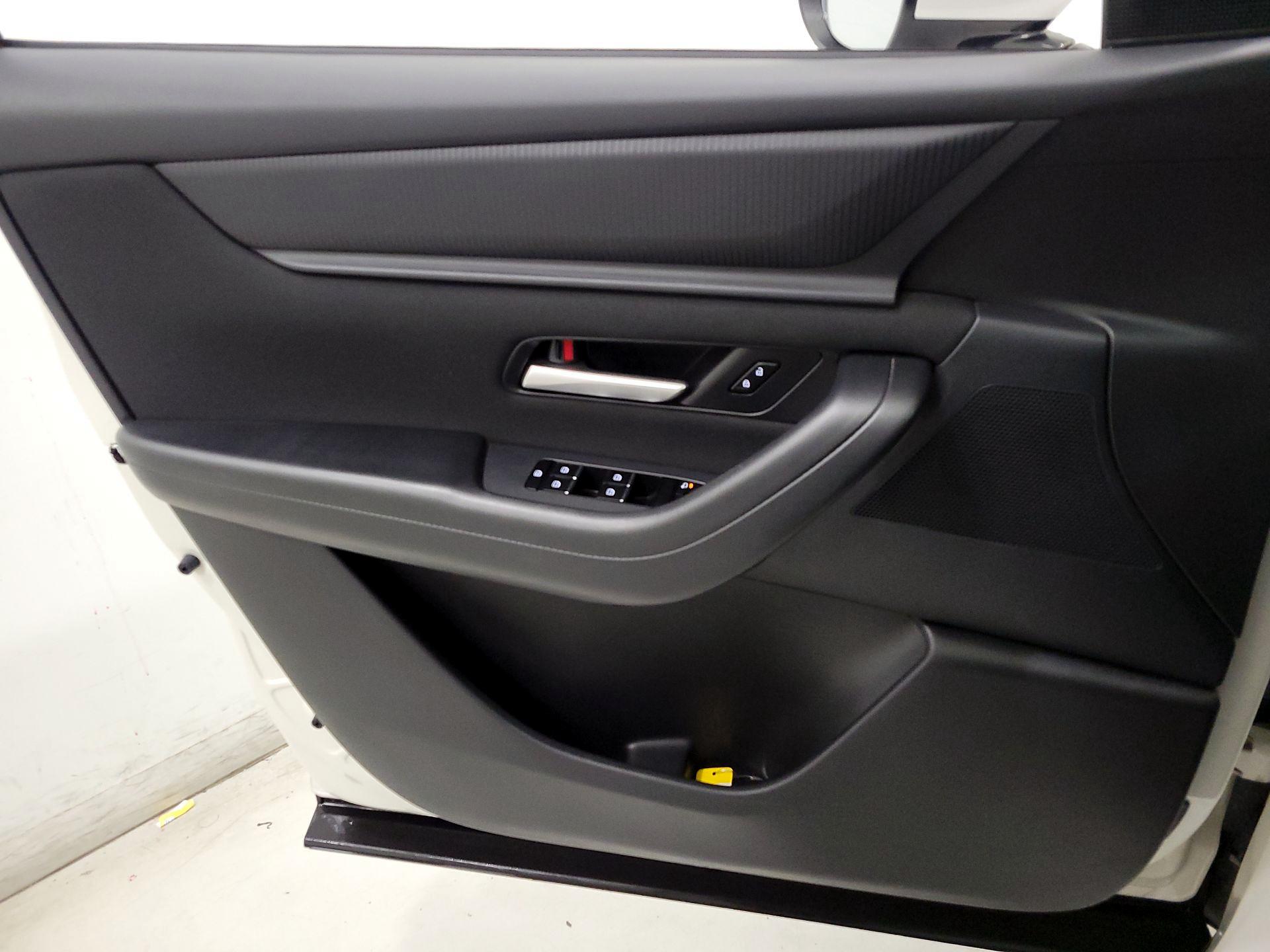 Thumbnail: 2024 Mazda CX-90 - 12