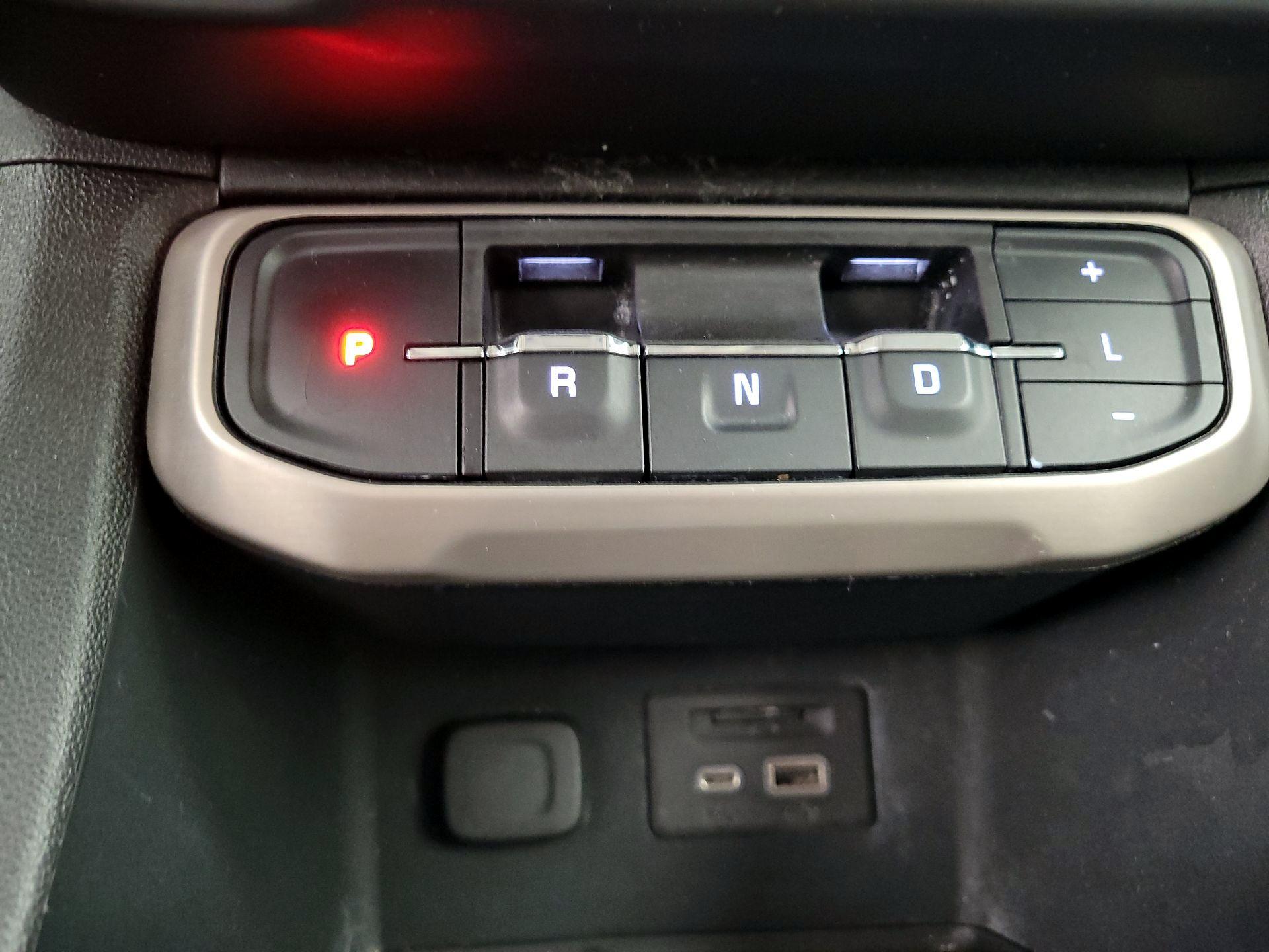 Thumbnail: 2023 GMC Acadia - 18