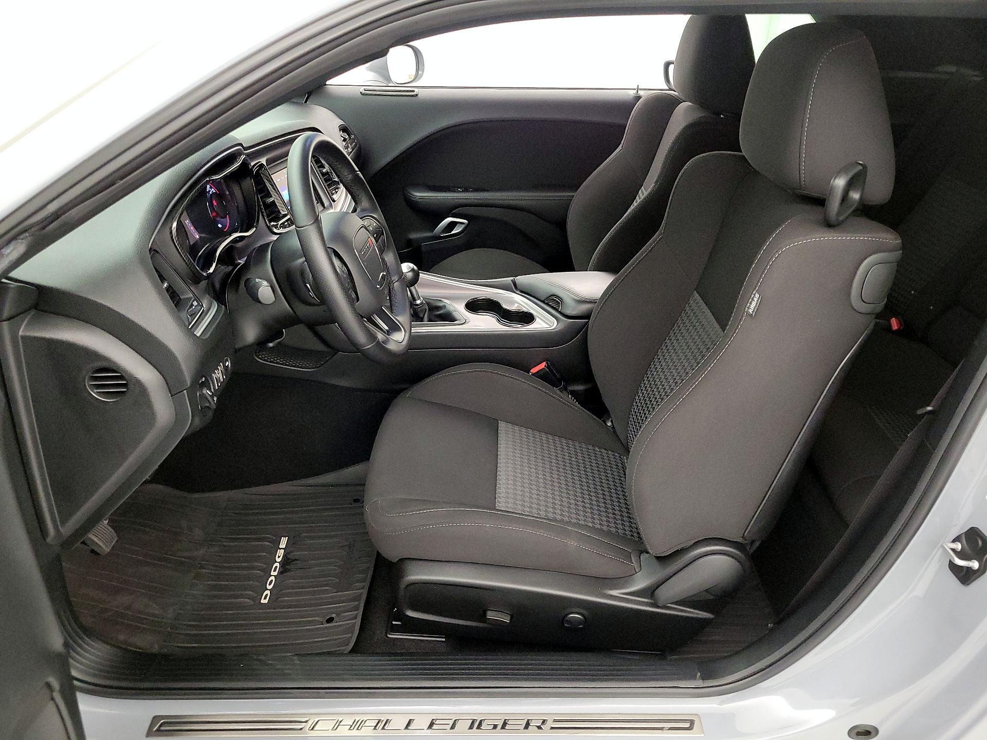Thumbnail: 2022 Dodge Challenger - 11