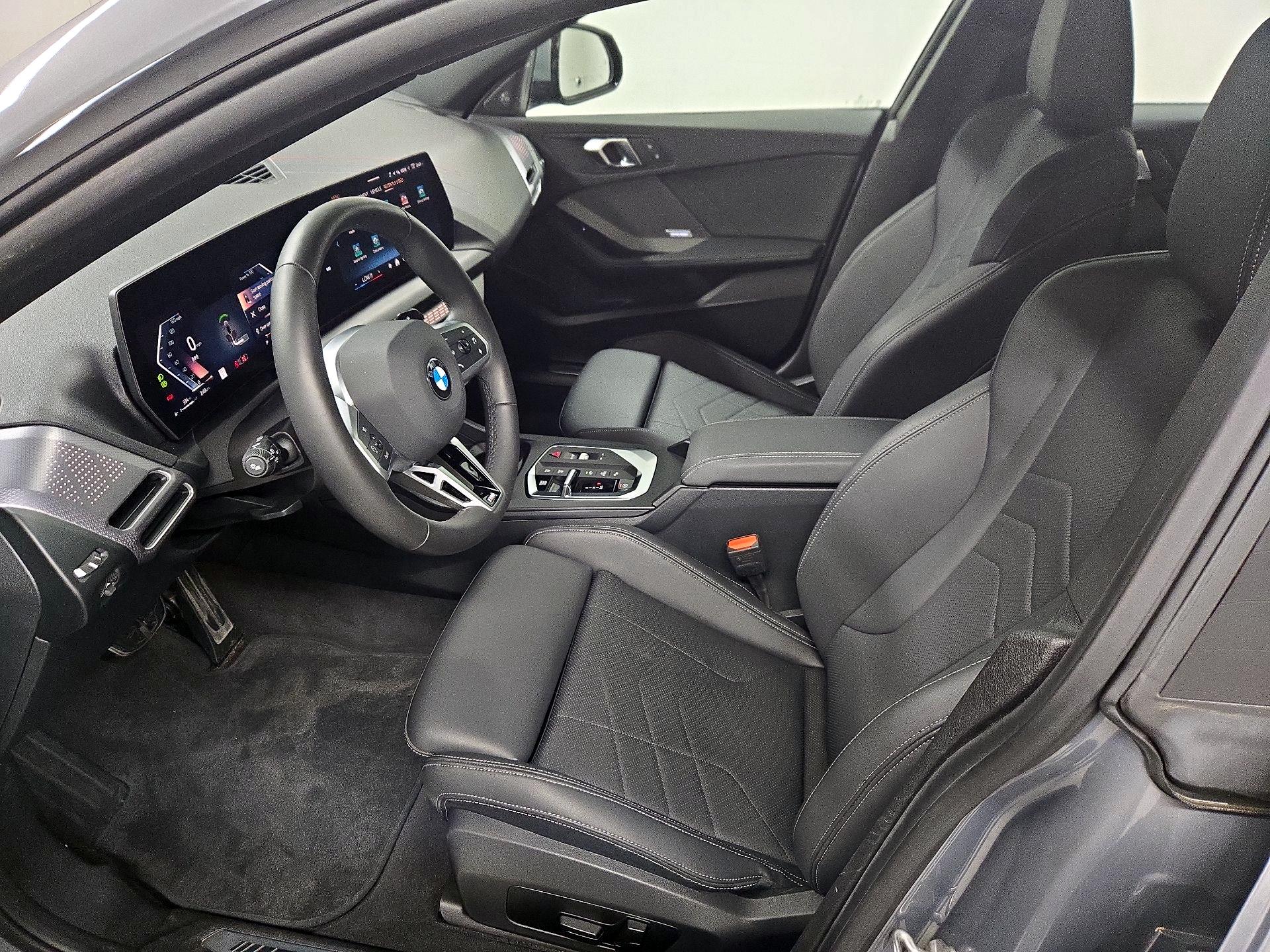 Thumbnail: 2025 BMW 2 Series - 11