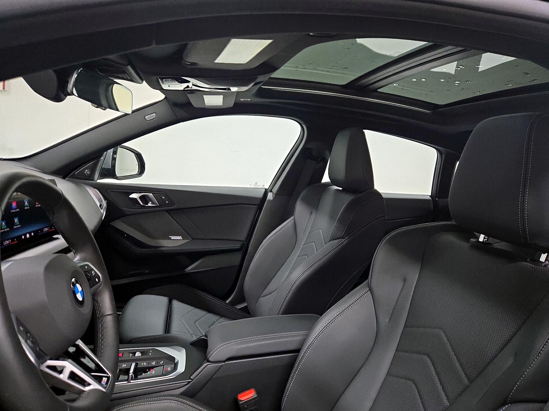 Thumbnail: 2025 BMW 2 Series - 18