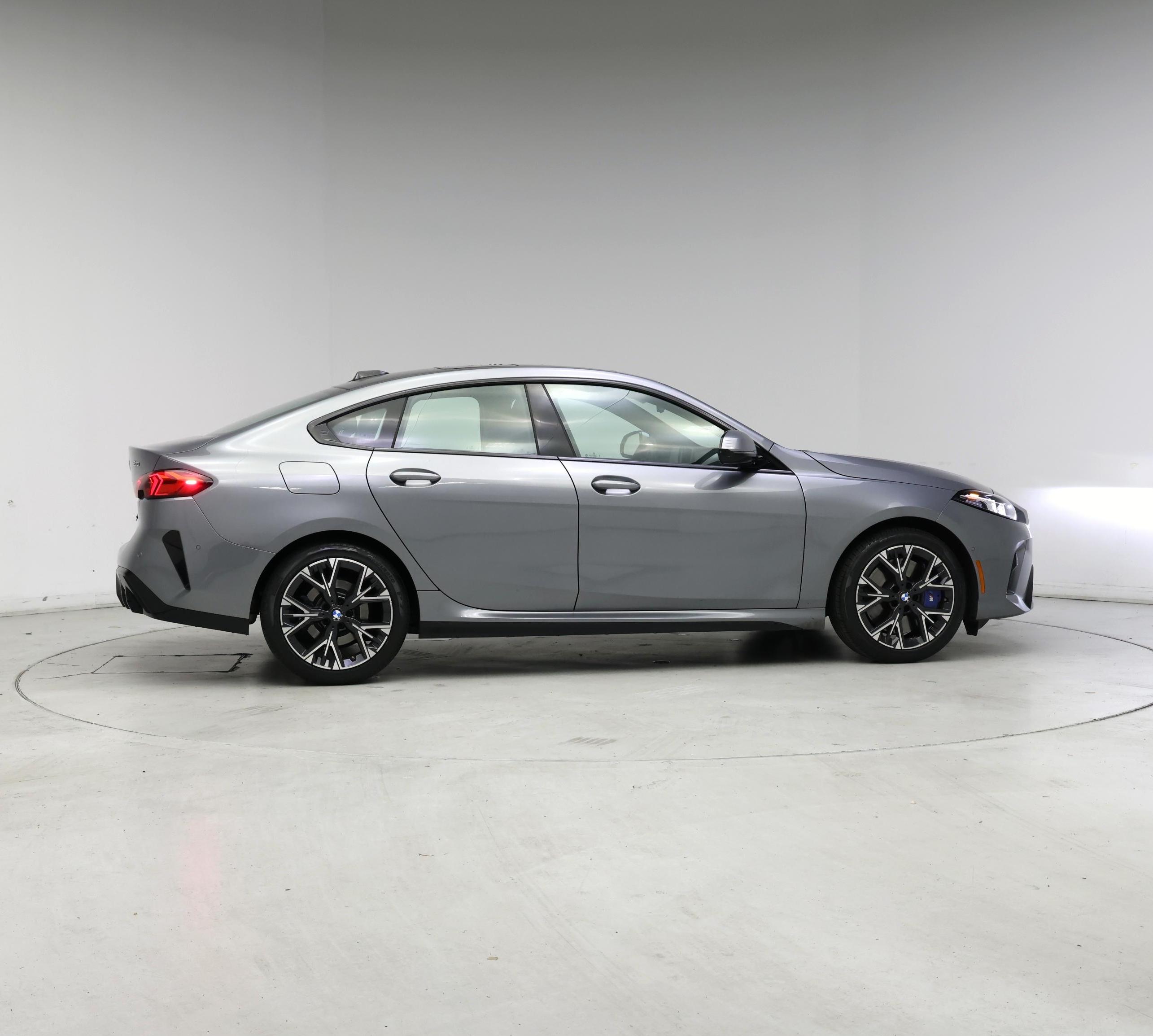 Thumbnail: 2025 BMW 2 Series - 7