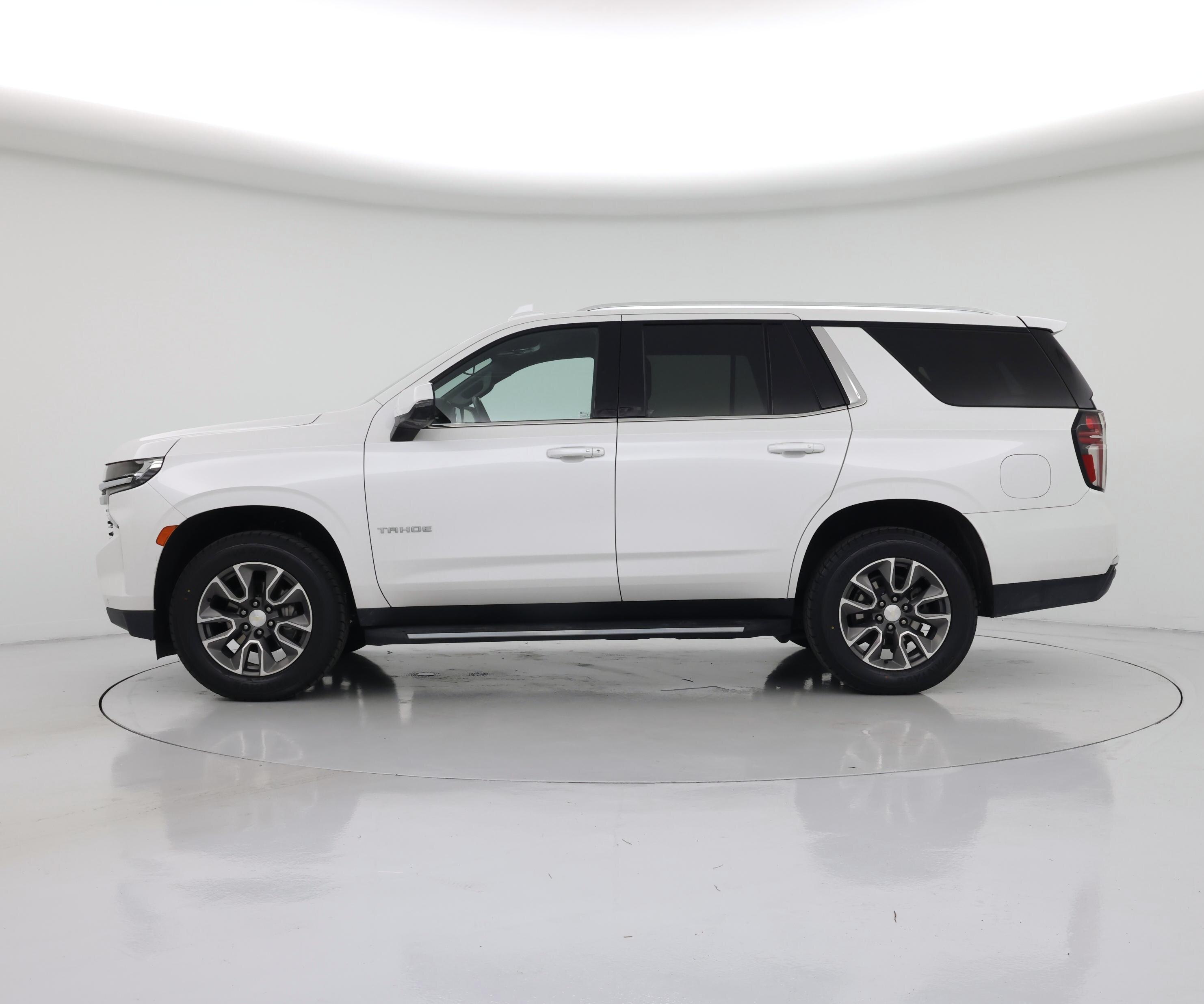 Thumbnail: 2023 Chevrolet Tahoe - 3