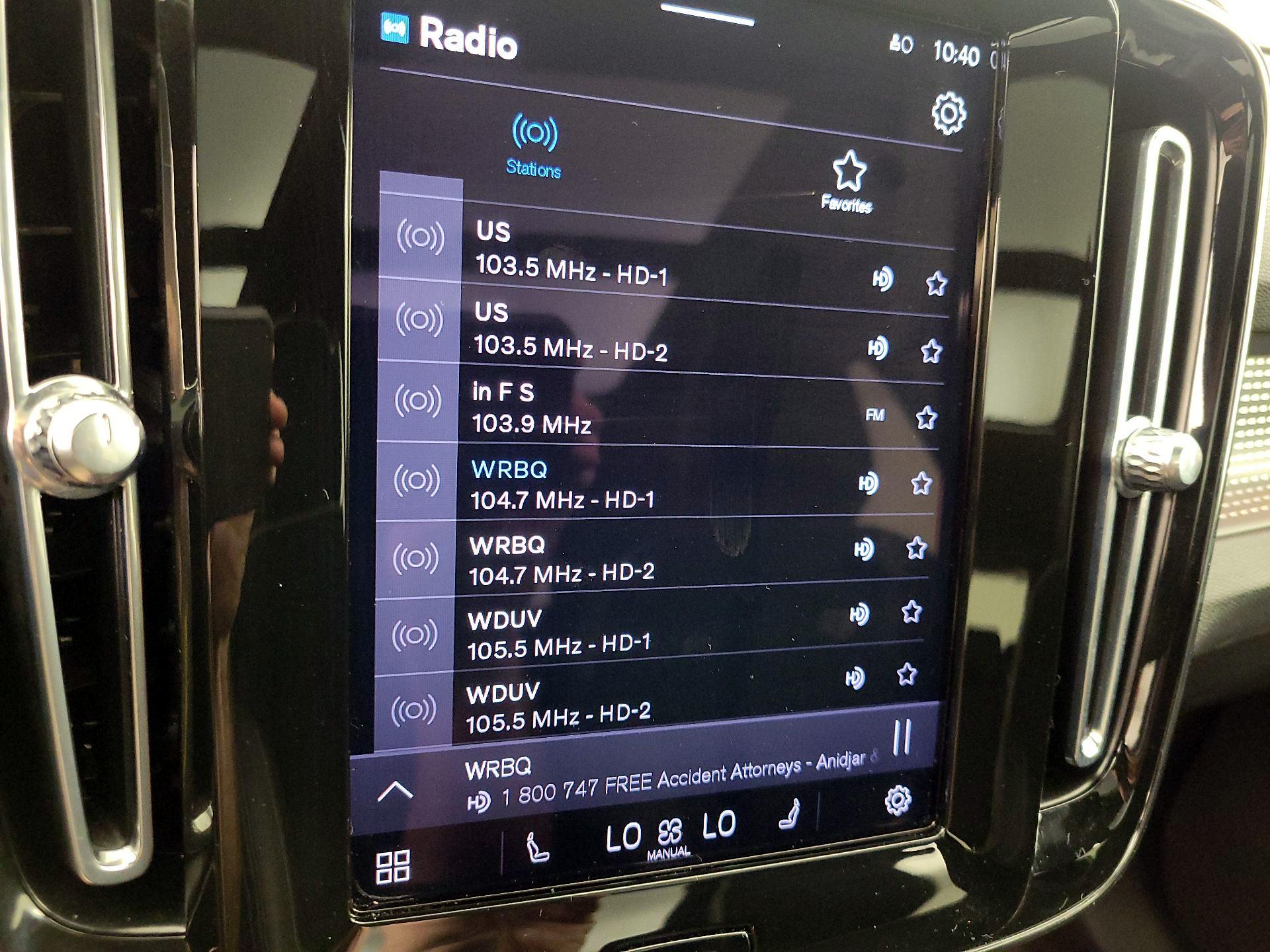 Thumbnail: 2021 Volvo XC40 - 16