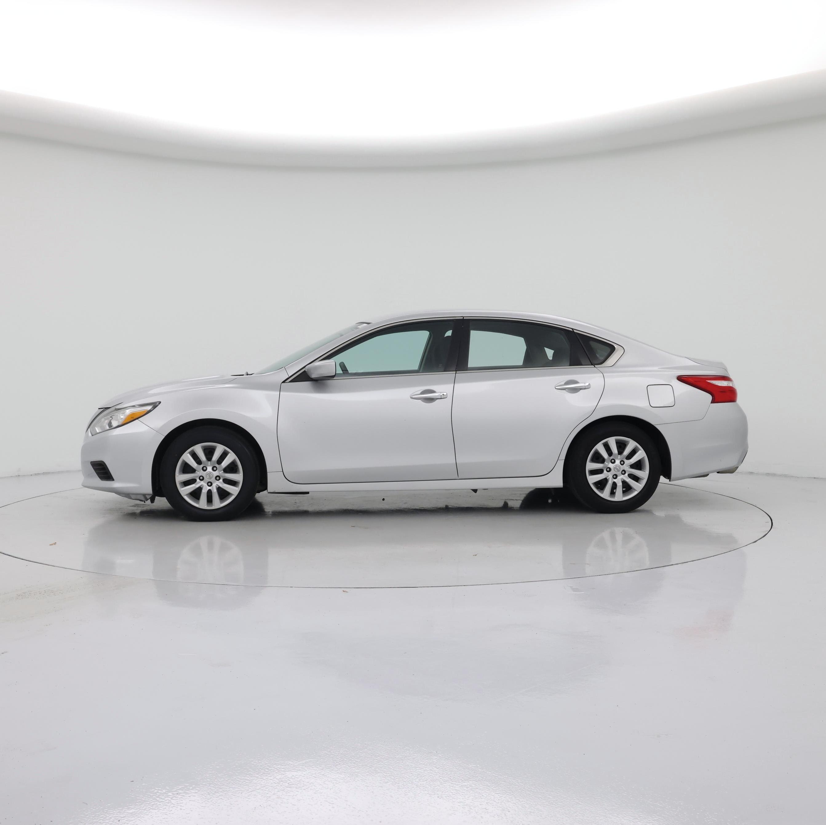 Thumbnail: 2016 Nissan Altima - 3