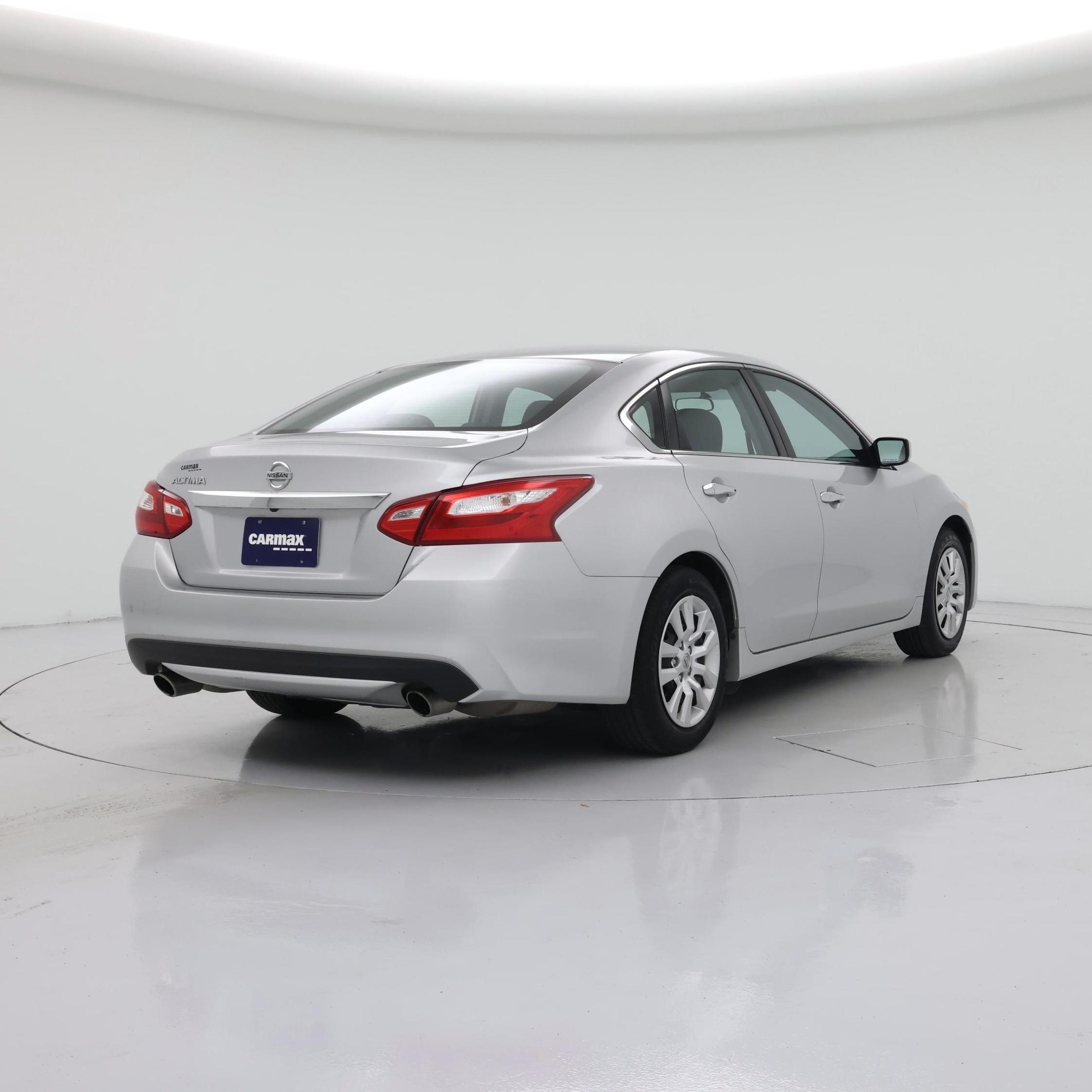 Thumbnail: 2016 Nissan Altima - 8