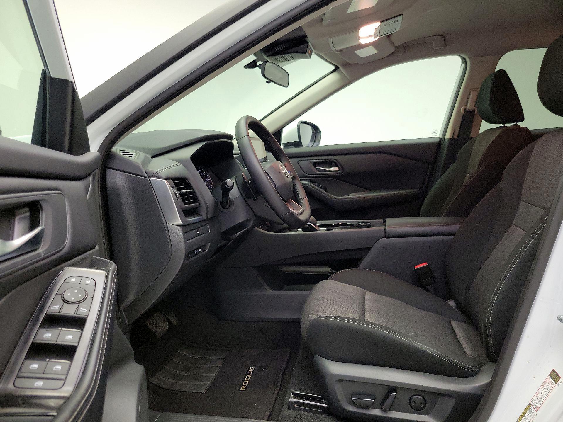 Thumbnail: 2025 Nissan Rogue - 11