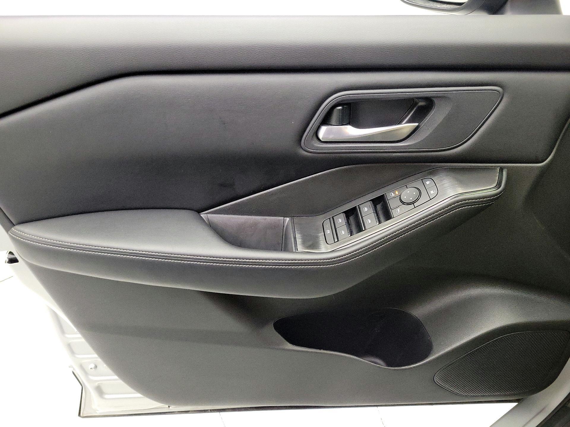 Thumbnail: 2025 Nissan Rogue - 12