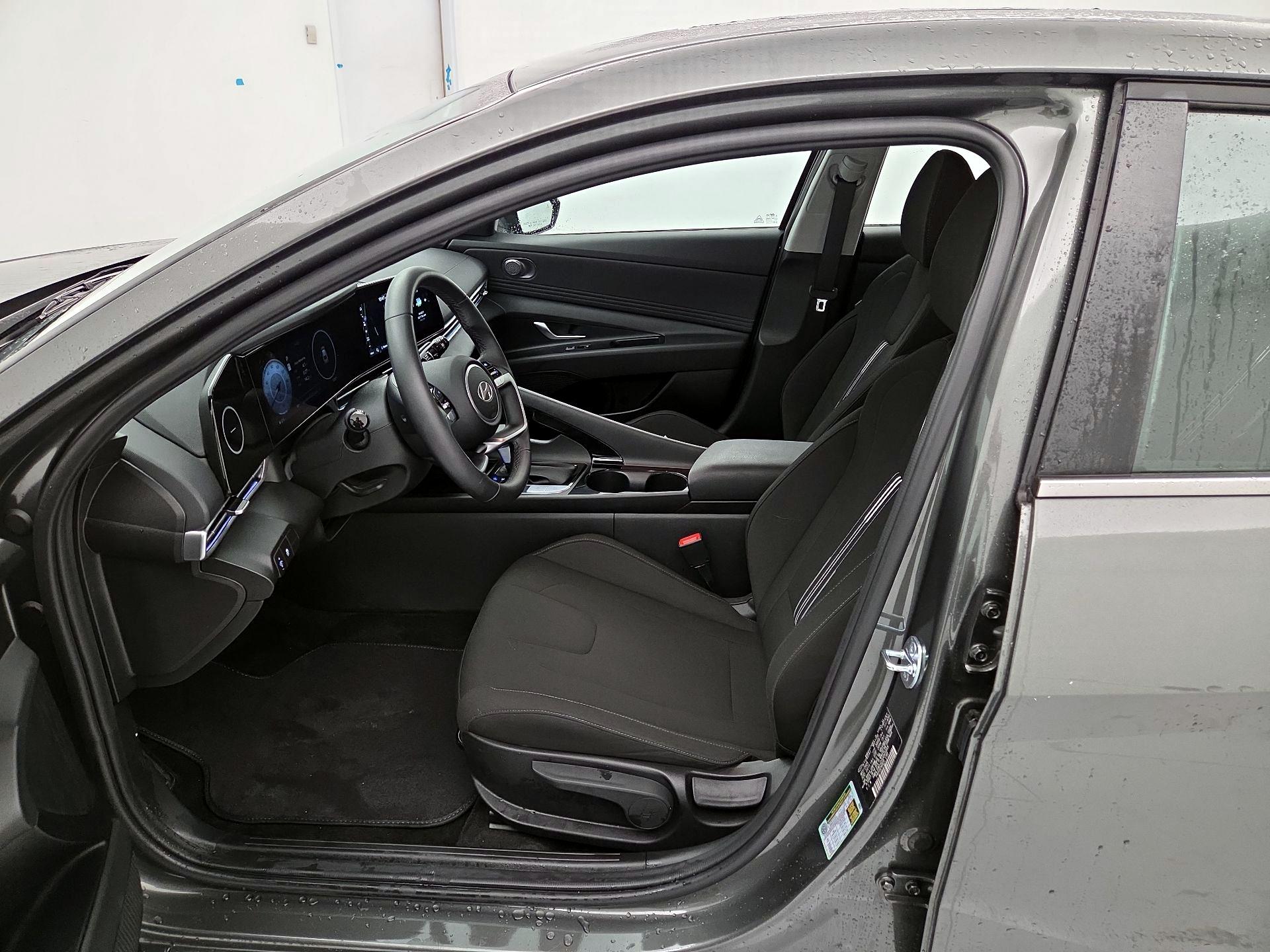 Thumbnail: 2025 Hyundai Elantra - 11