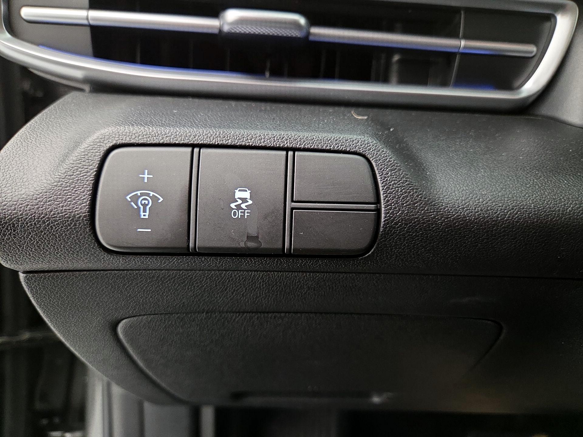 Thumbnail: 2025 Hyundai Elantra - 13