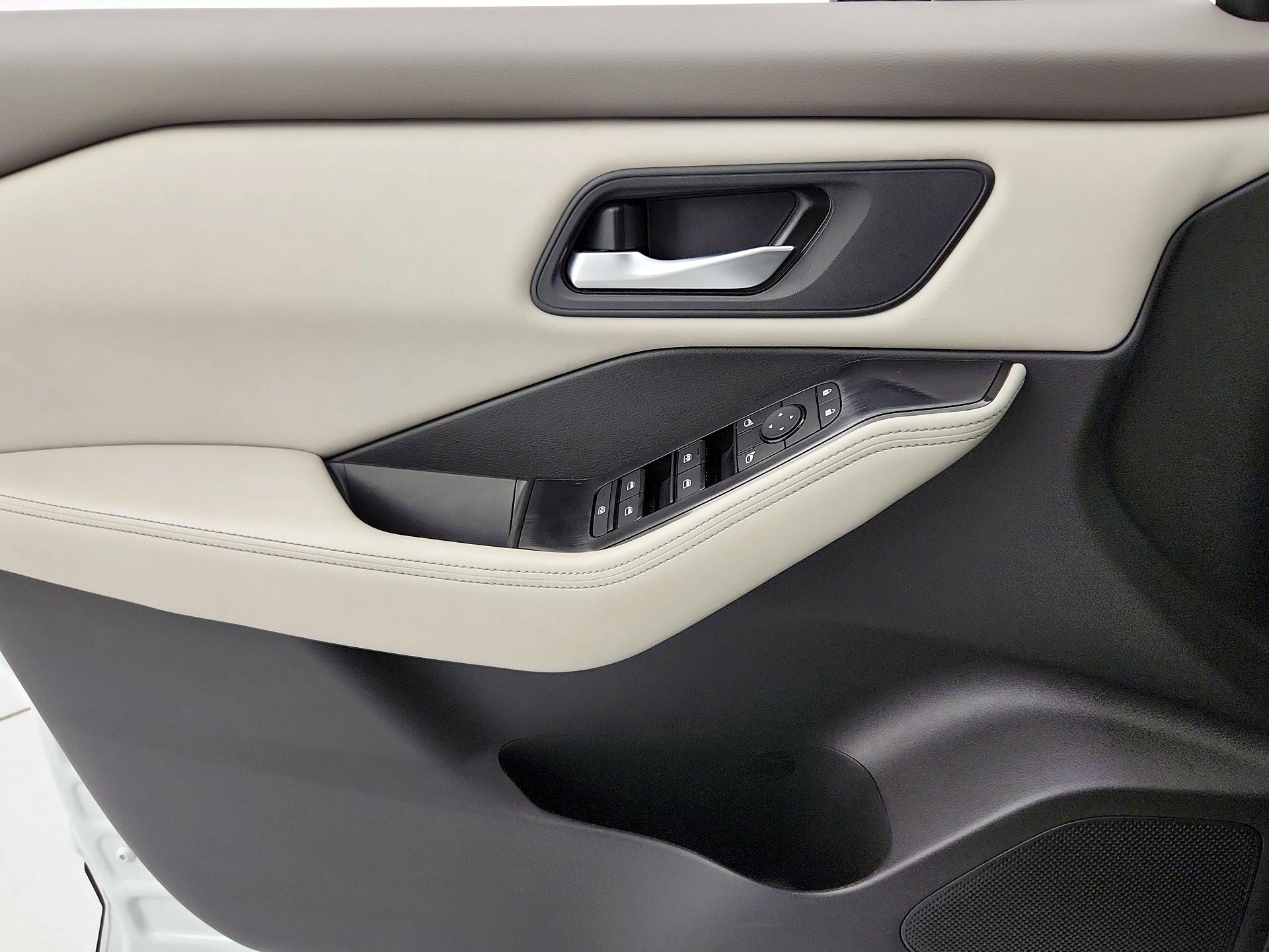 Thumbnail: 2025 Nissan Rogue - 12