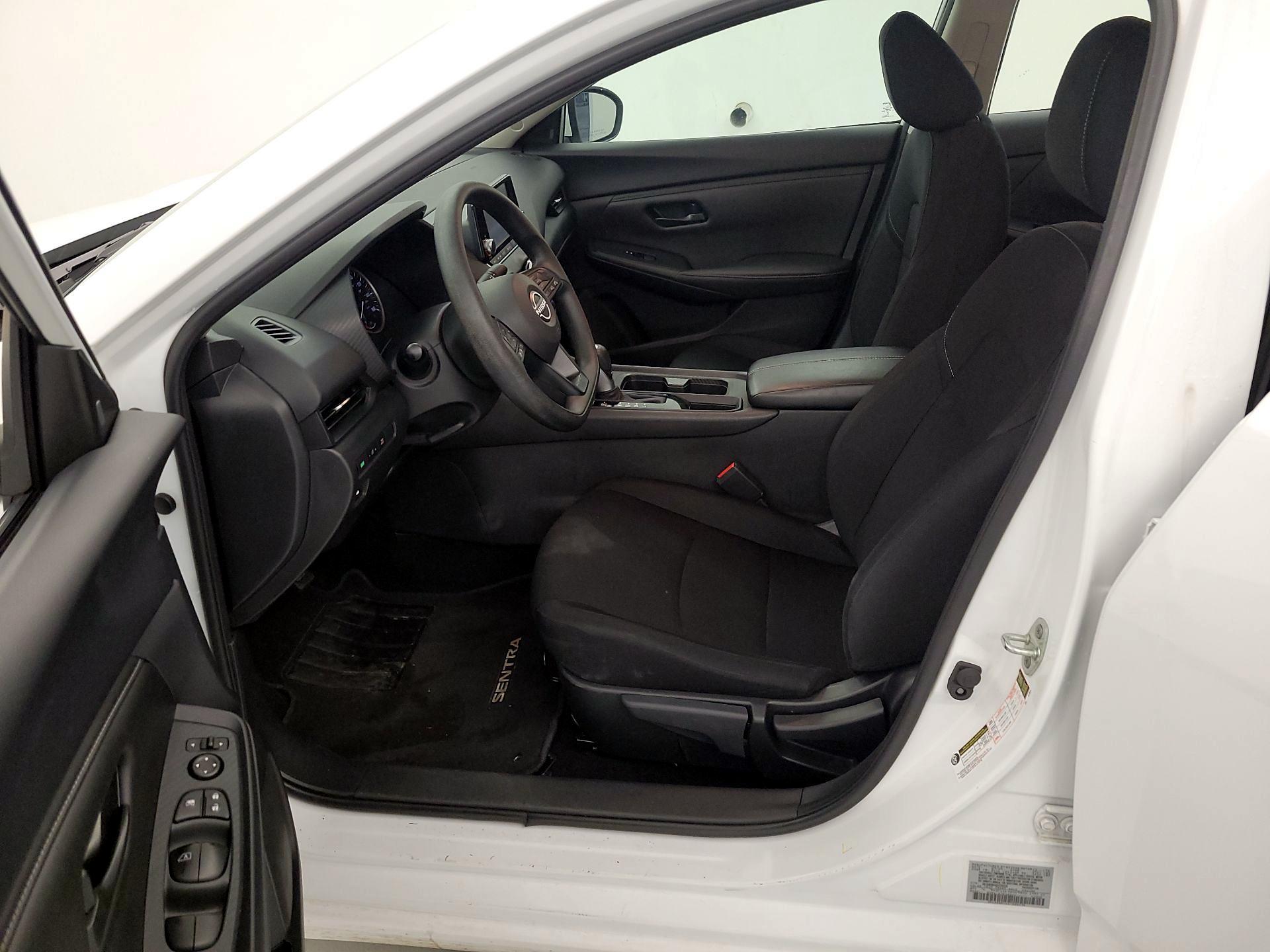 Thumbnail: 2025 Nissan Sentra - 11