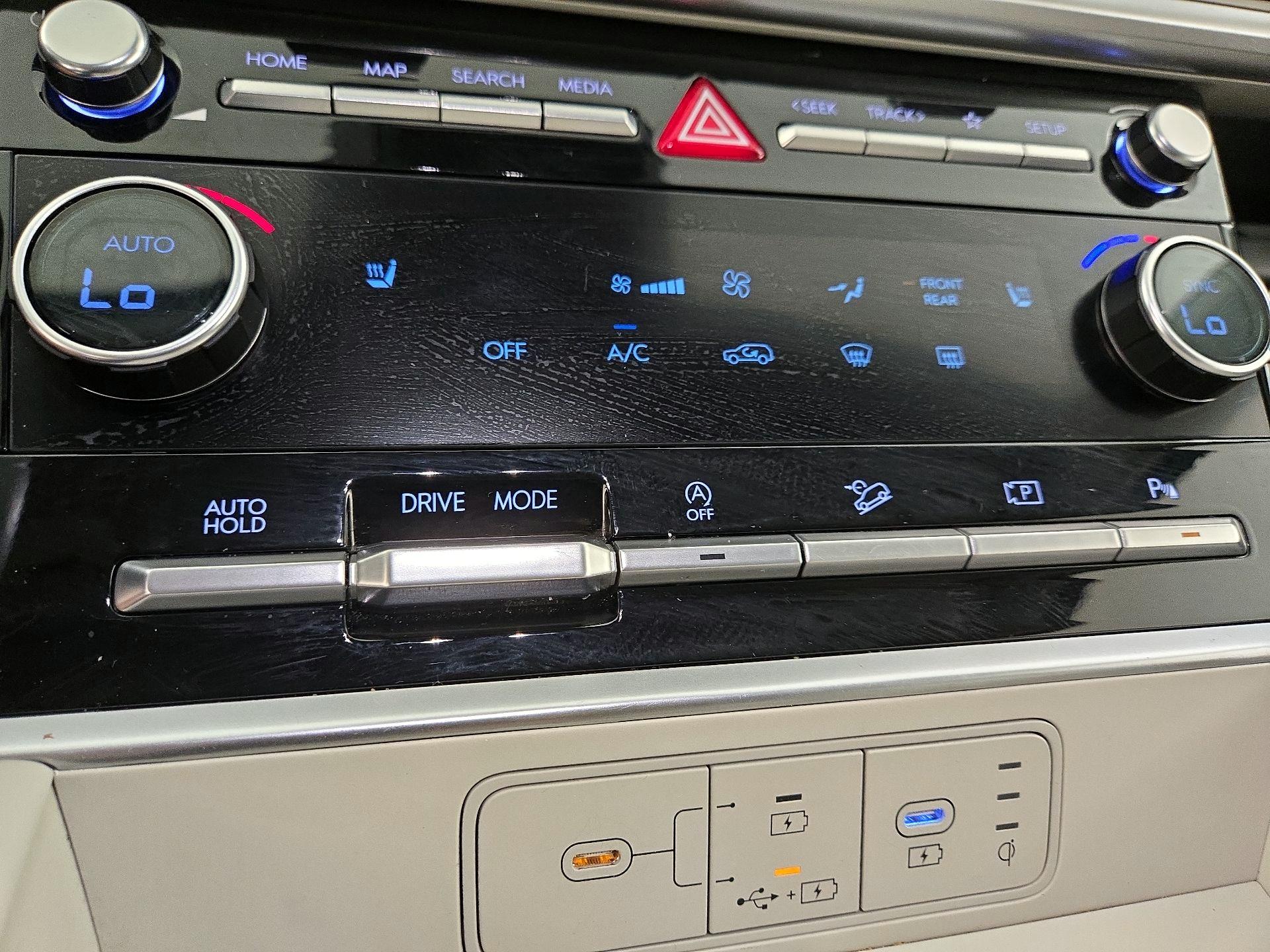 Thumbnail: 2025 Hyundai Santa Fe - 16