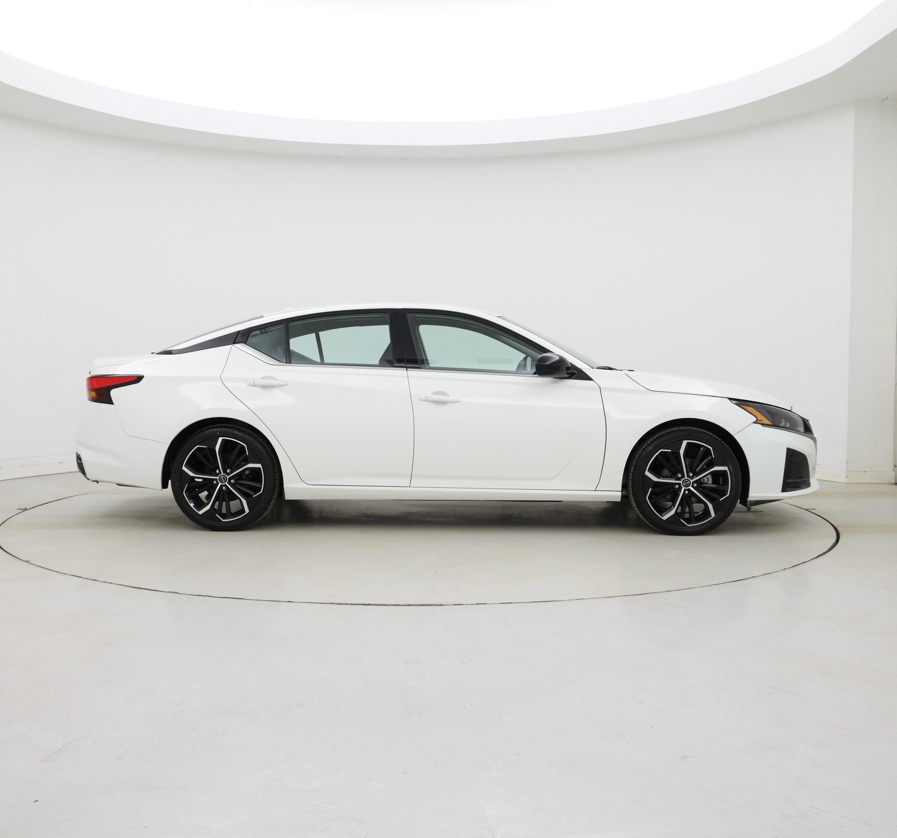 Thumbnail: 2025 Nissan Altima - 7