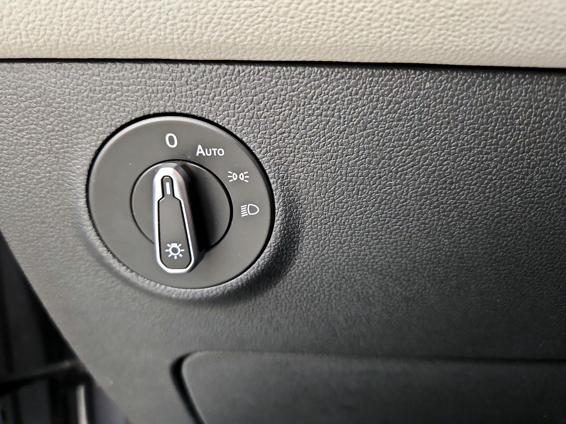 Thumbnail: 2025 Volkswagen Taos - 13