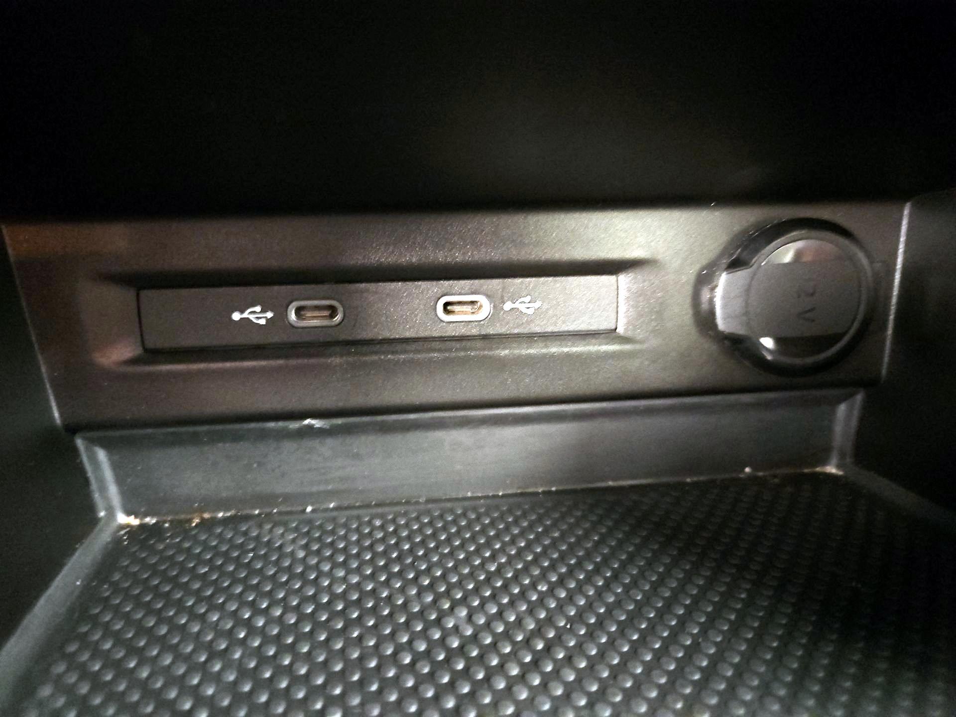 Thumbnail: 2025 Volkswagen Taos - 18