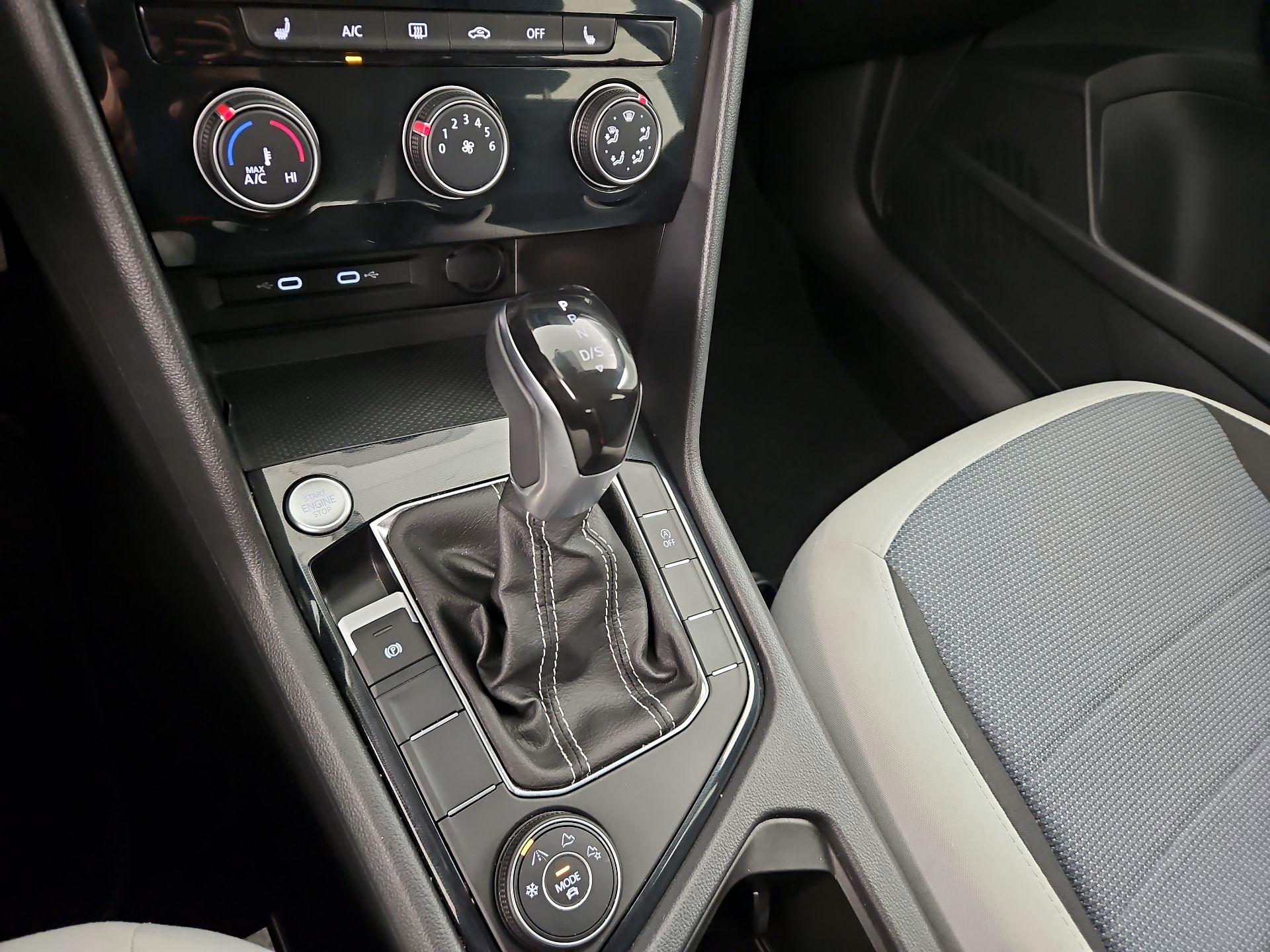 Thumbnail: 2025 Volkswagen Taos - 17