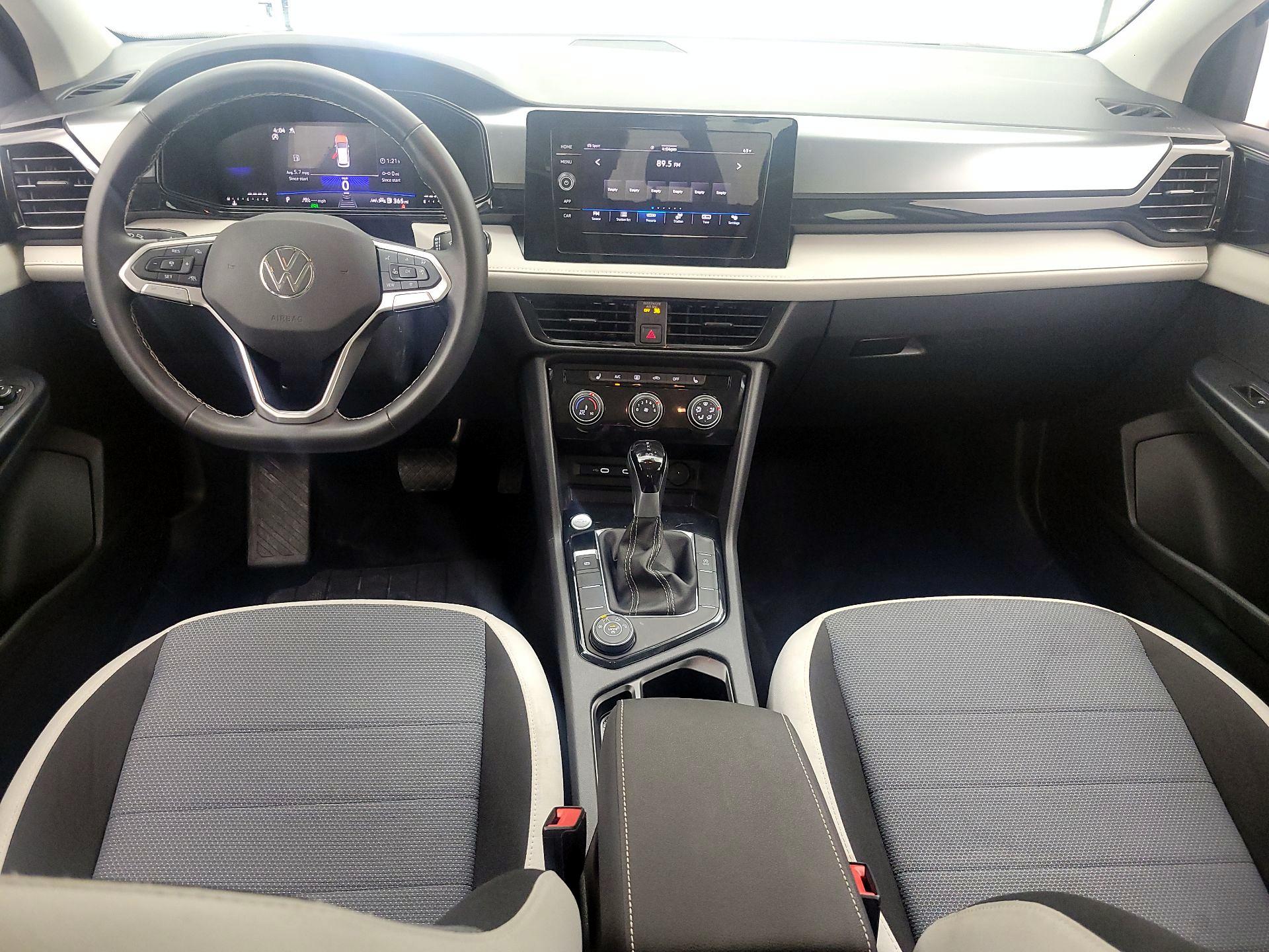 Thumbnail: 2025 Volkswagen Taos - 9