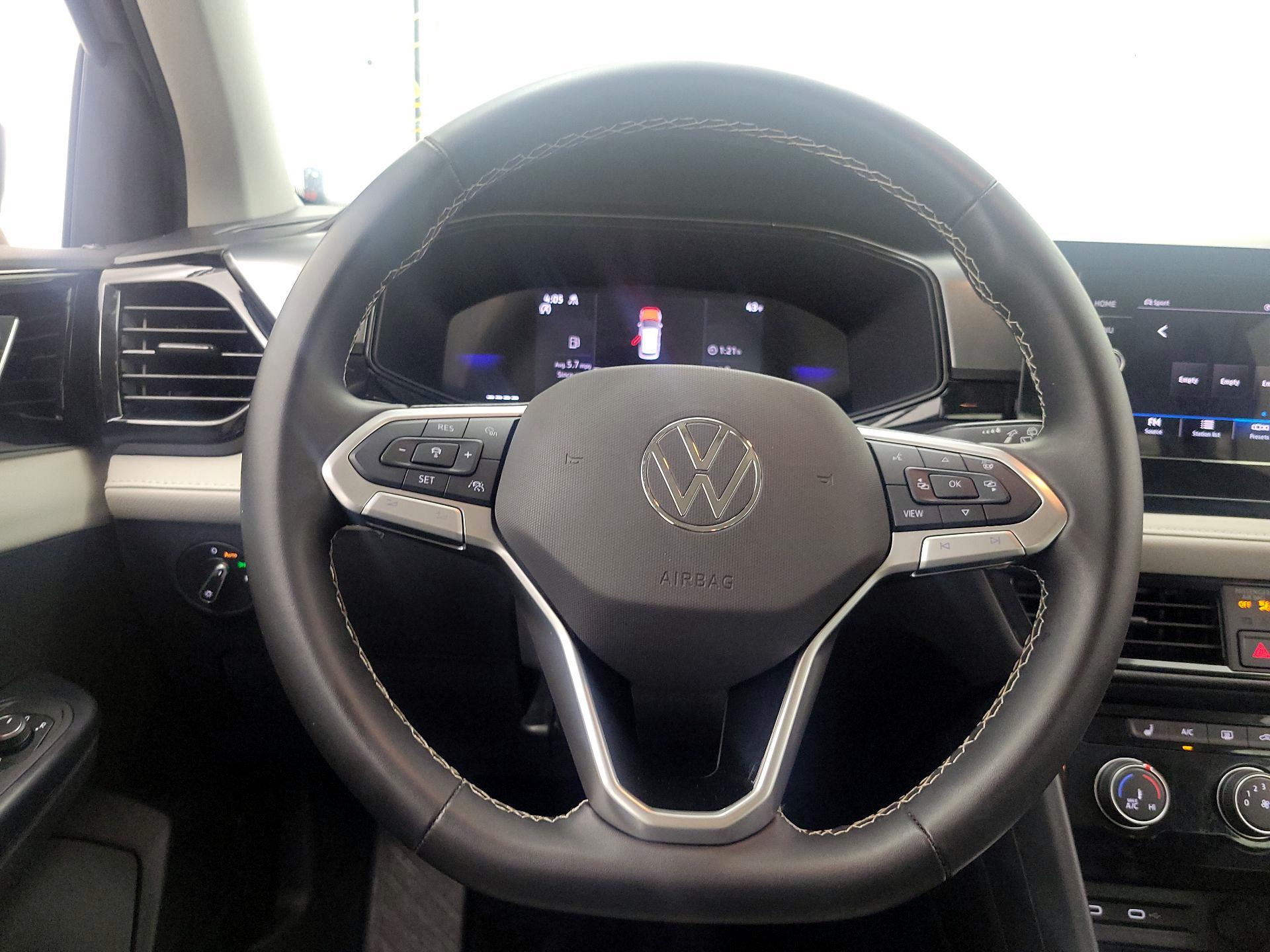 Thumbnail: 2025 Volkswagen Taos - 10