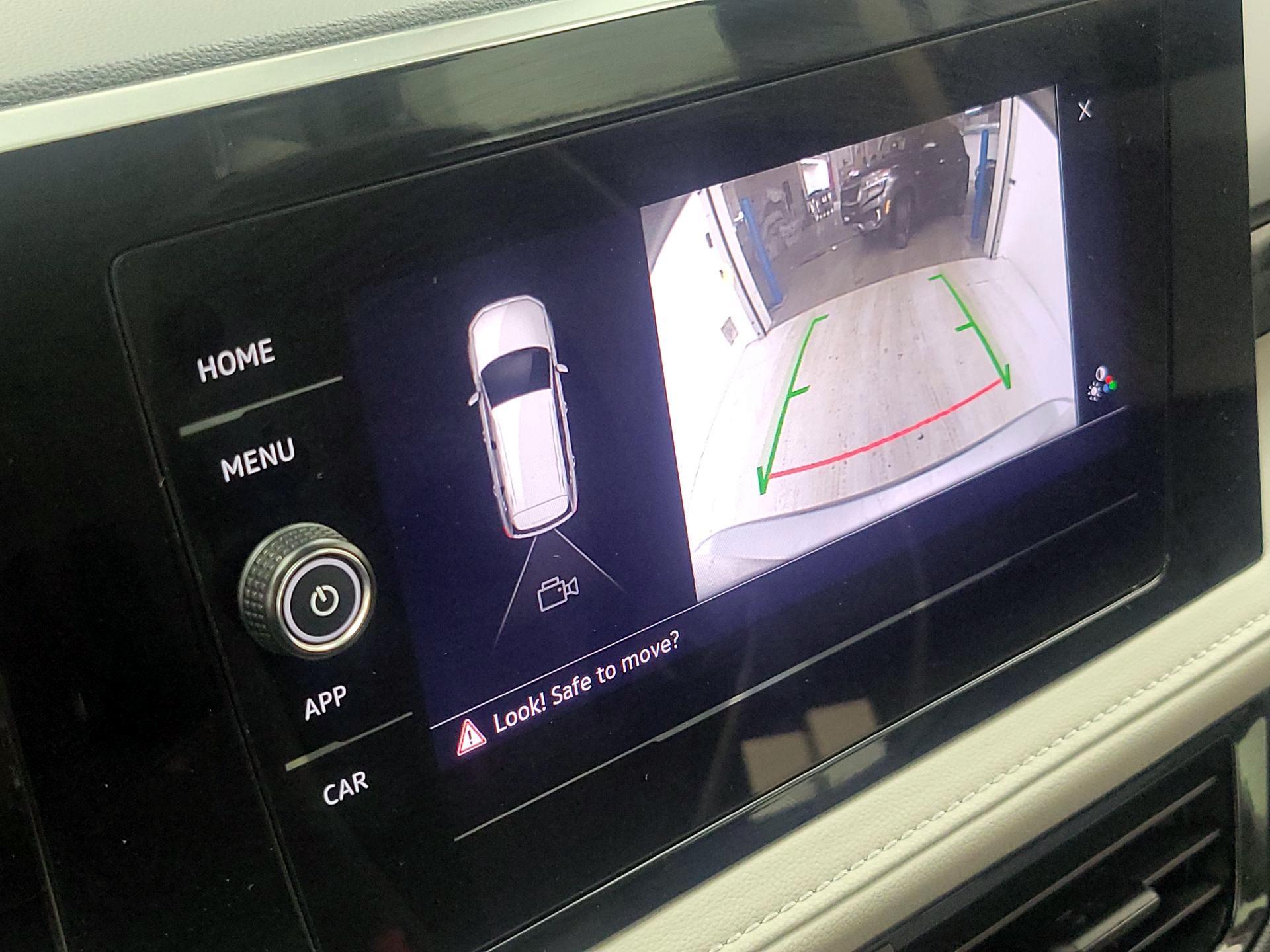 Thumbnail: 2025 Volkswagen Taos - 14