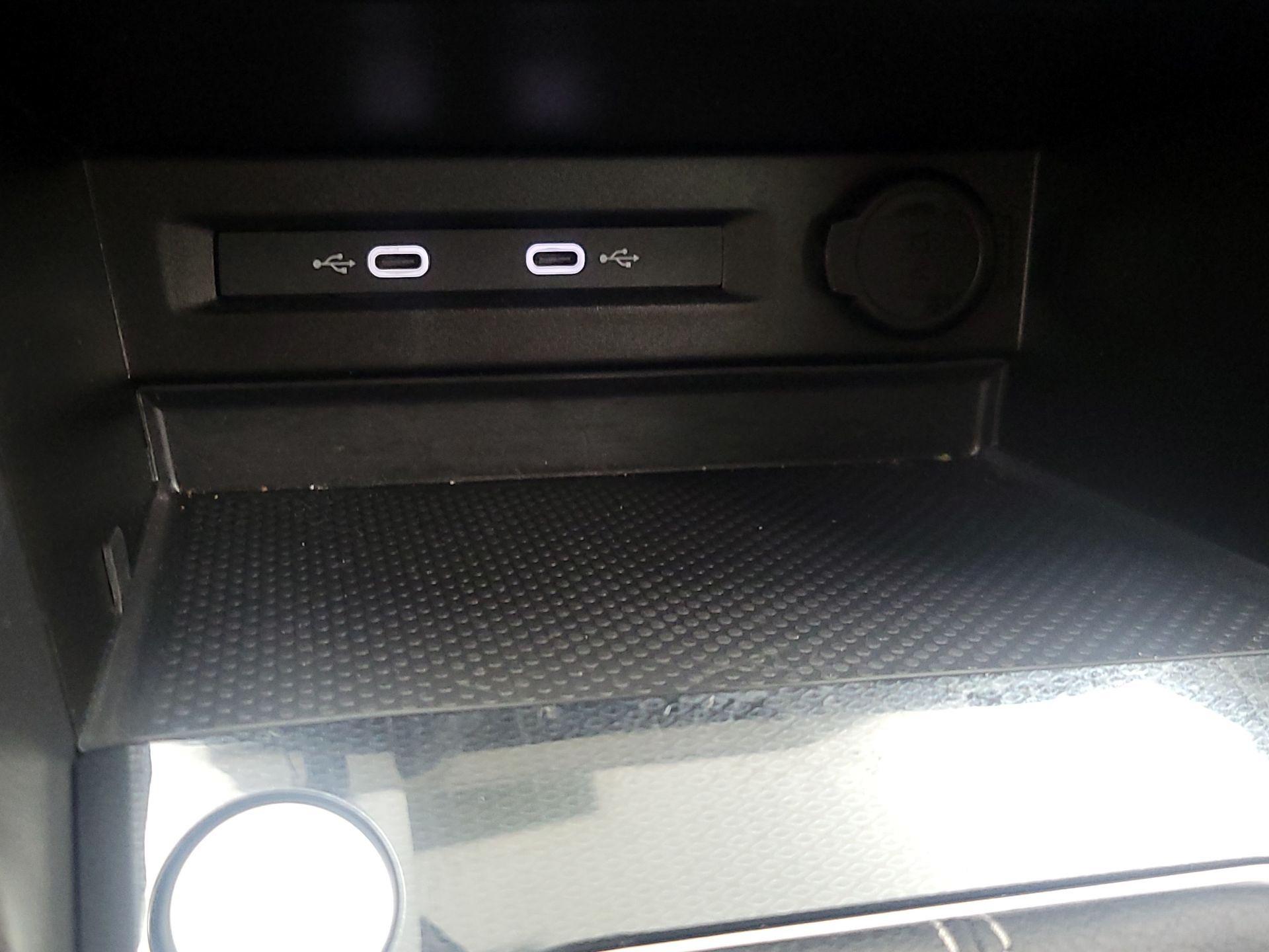 Thumbnail: 2025 Volkswagen Taos - 18