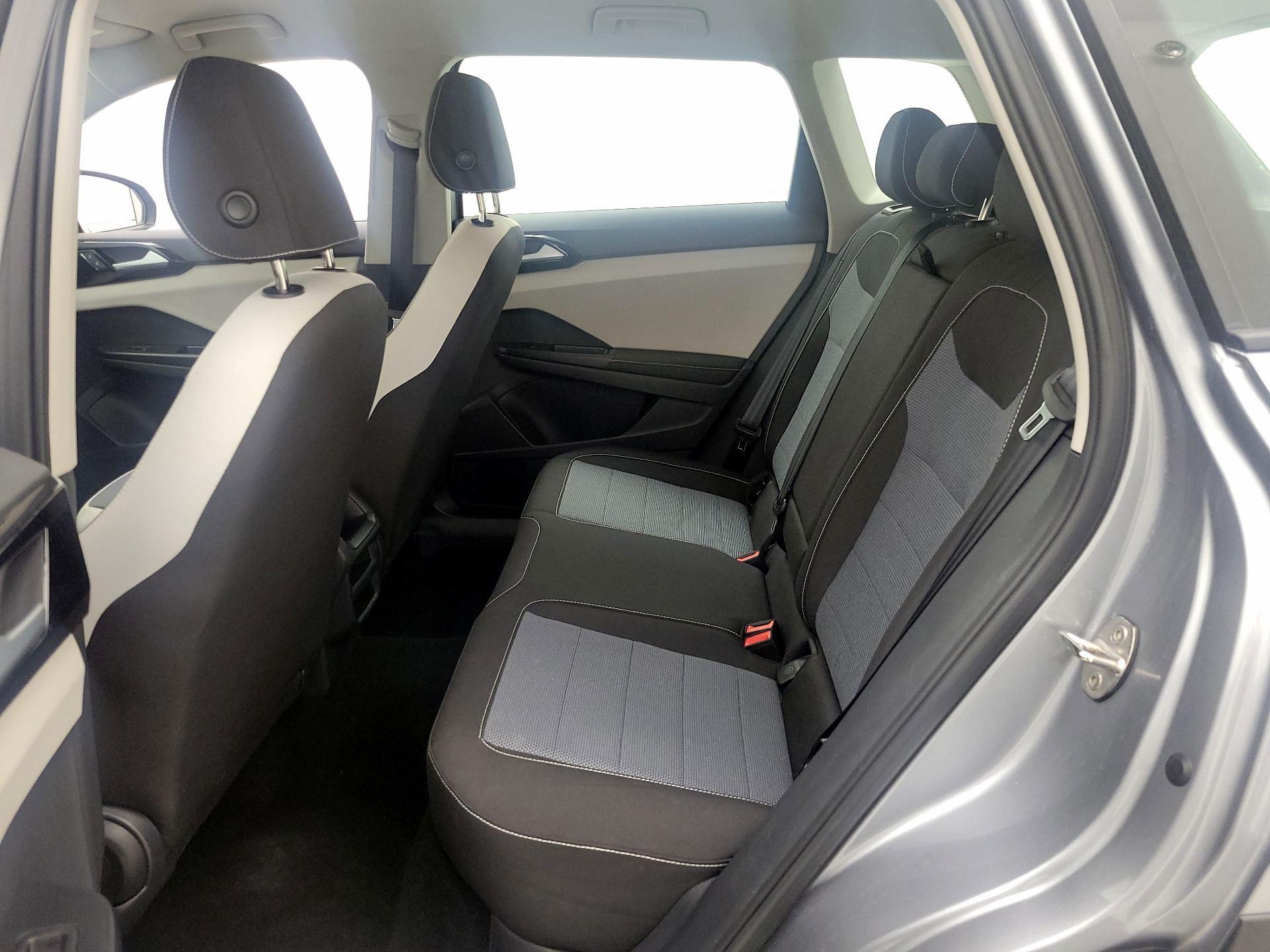 Thumbnail: 2025 Volkswagen Taos - 19