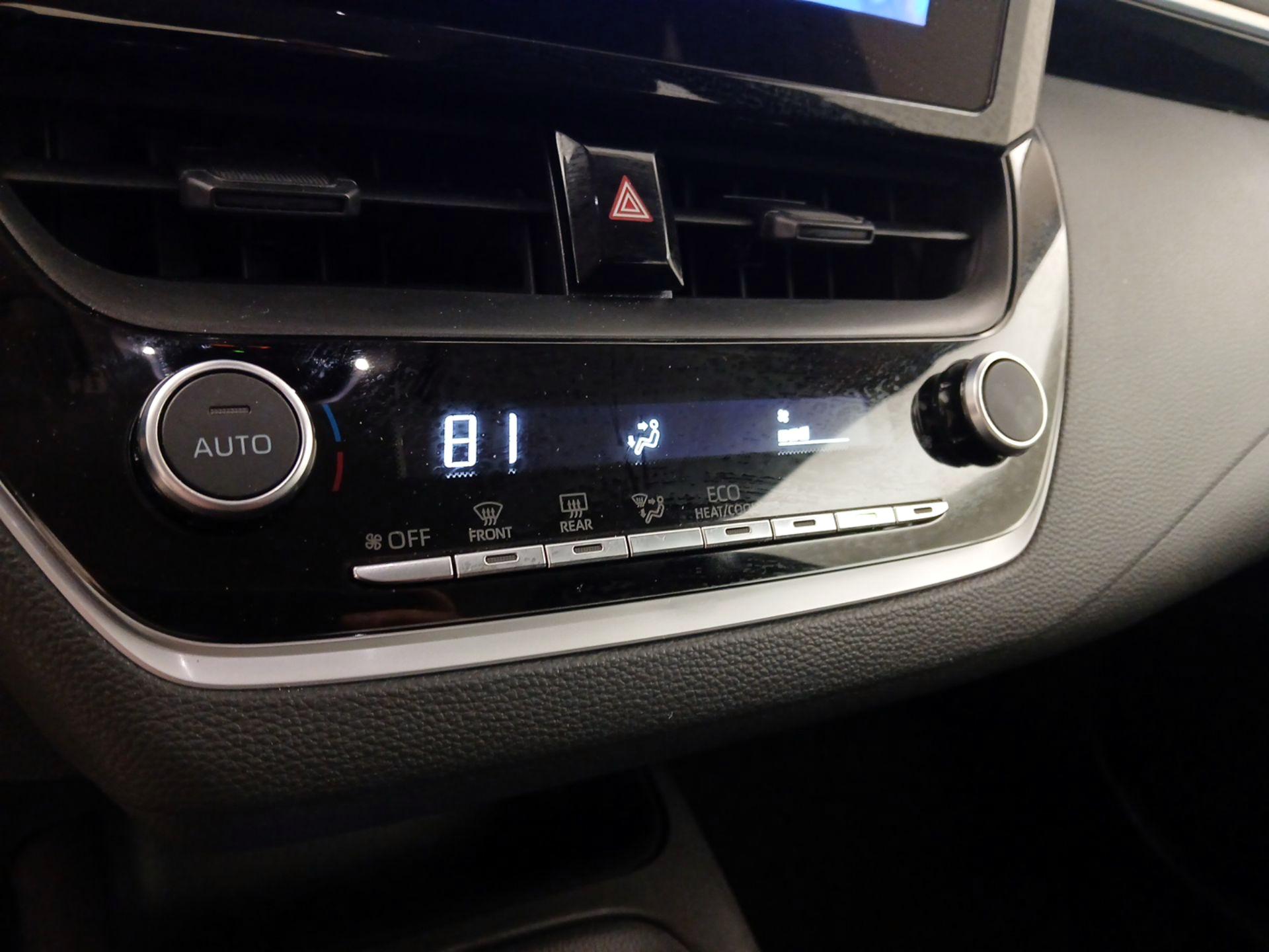 Thumbnail: 2025 Toyota Corolla - 16