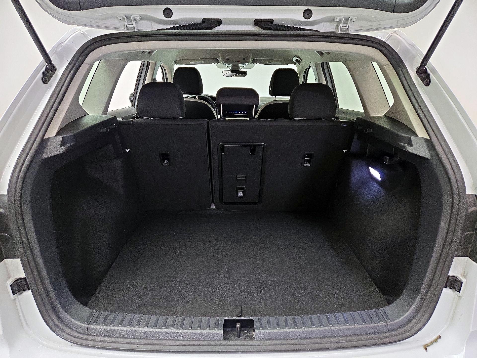 Thumbnail: 2025 Volkswagen Taos - 20