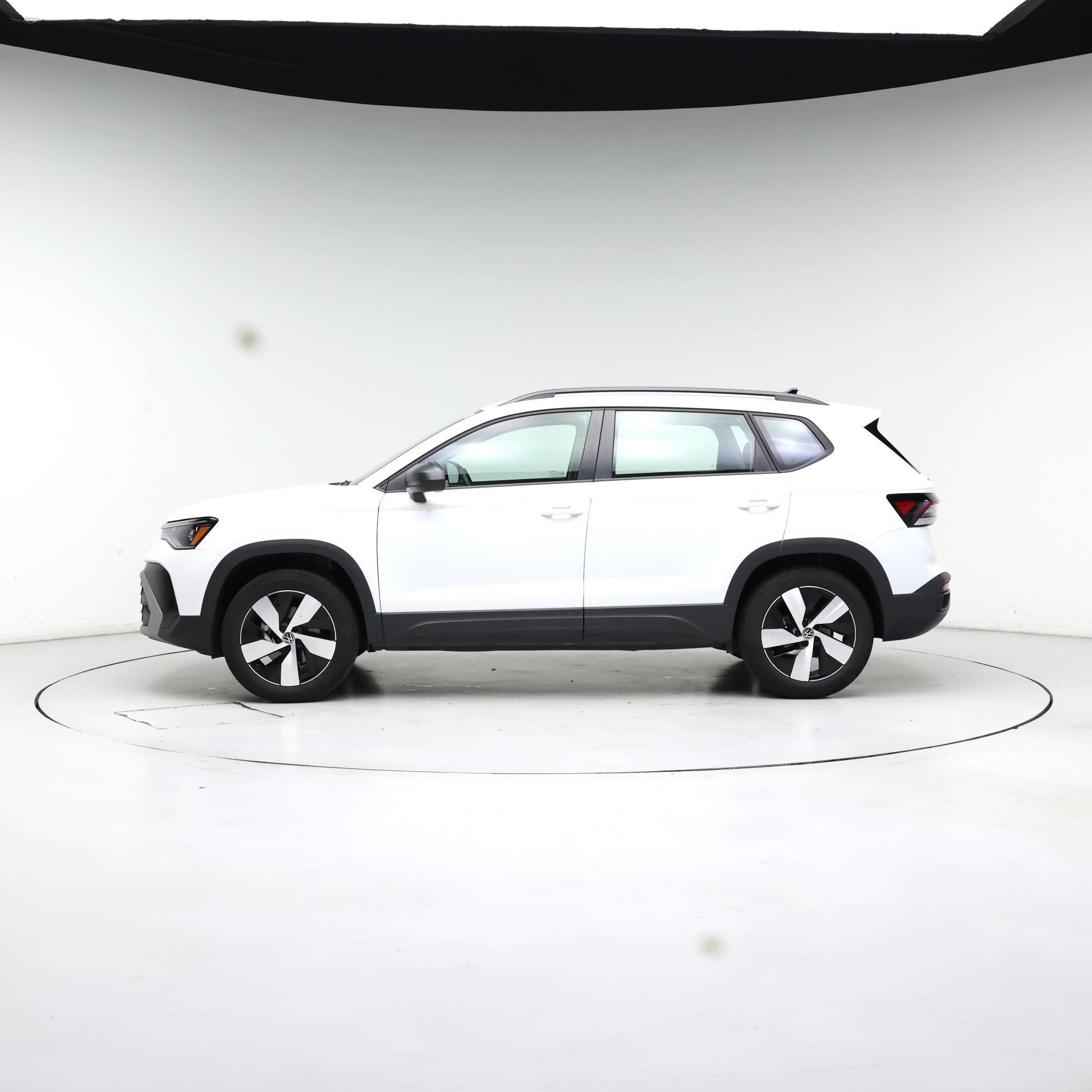 Thumbnail: 2025 Volkswagen Taos - 3