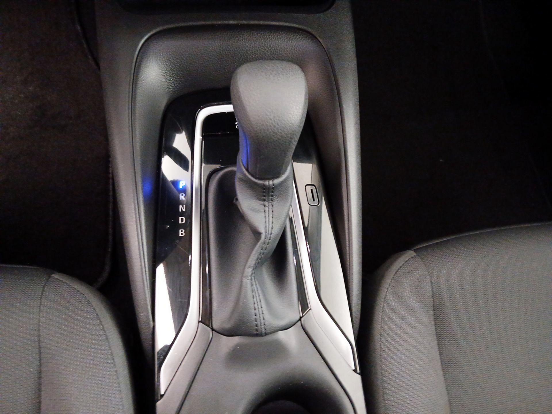 Thumbnail: 2025 Toyota Corolla - 17