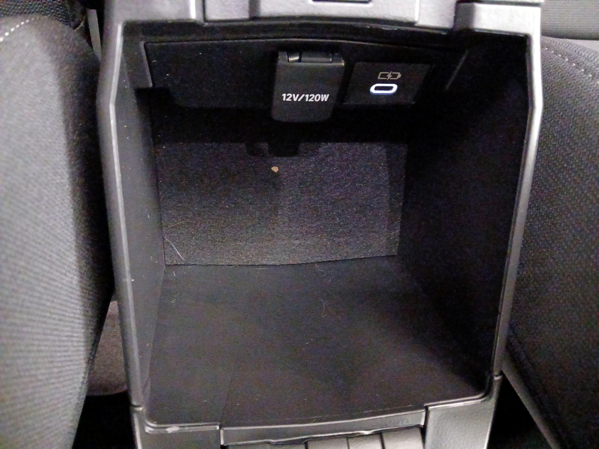 Thumbnail: 2025 Toyota Corolla - 18