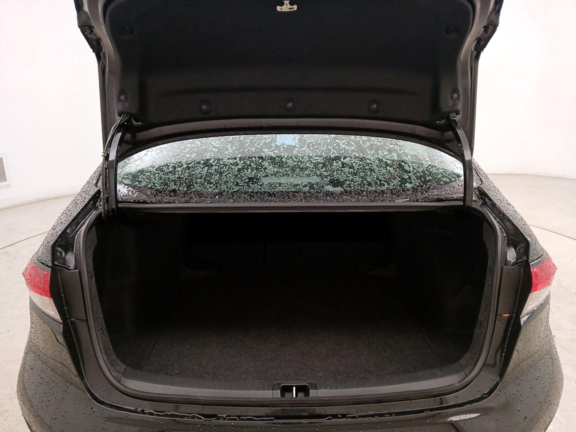 Thumbnail: 2025 Toyota Corolla - 20