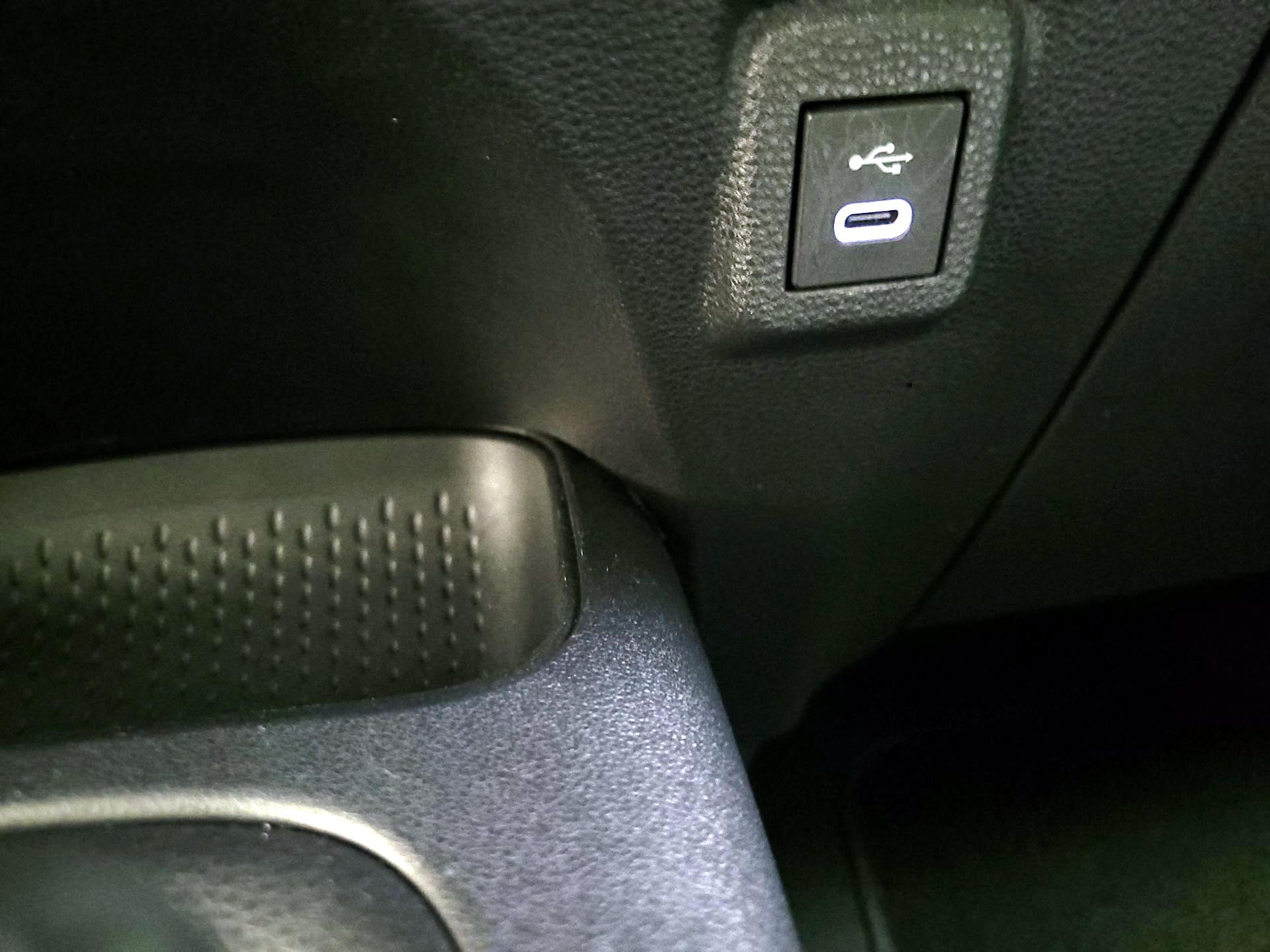 Thumbnail: 2025 Toyota Corolla - 16