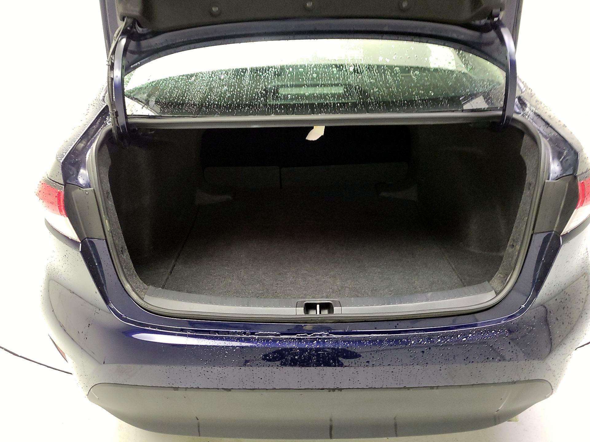 Thumbnail: 2025 Toyota Corolla - 18