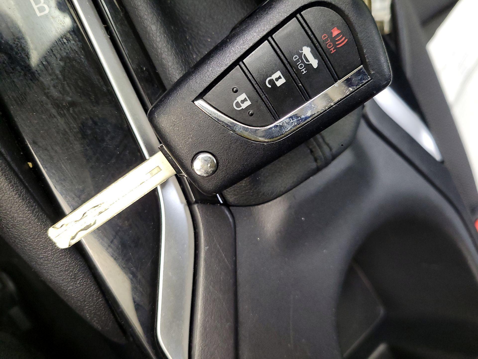 Thumbnail: 2025 Toyota Corolla - 20