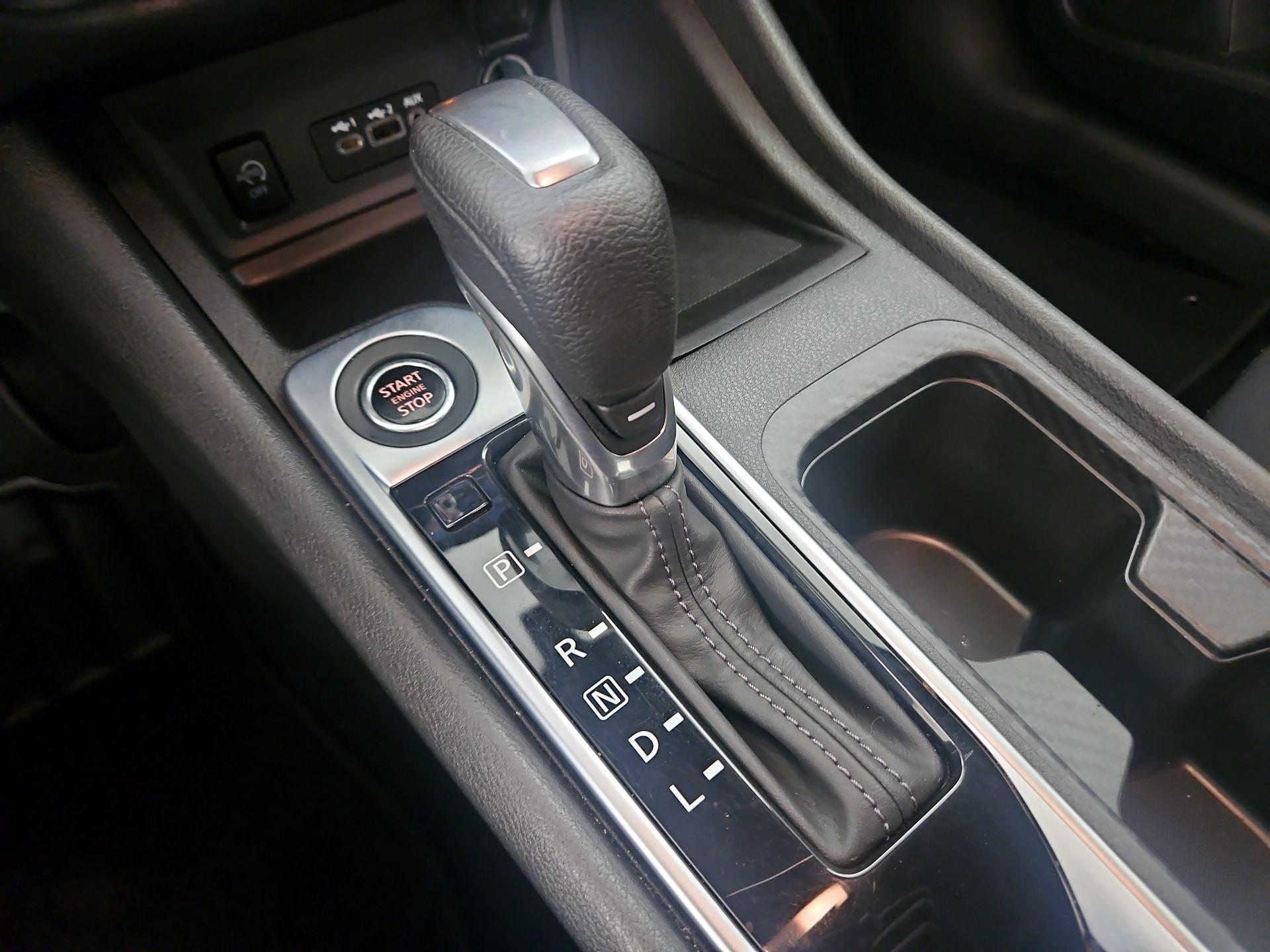 Thumbnail: 2025 Nissan Sentra - 17