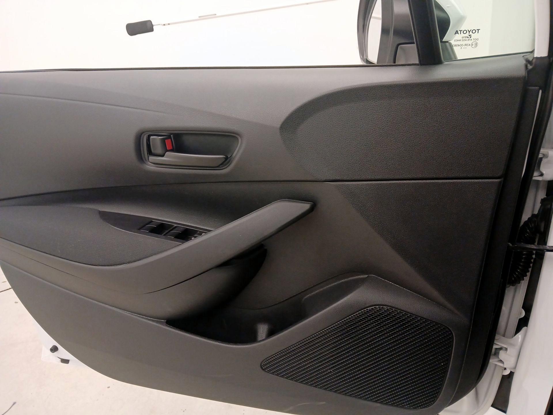 Thumbnail: 2025 Toyota Corolla - 12