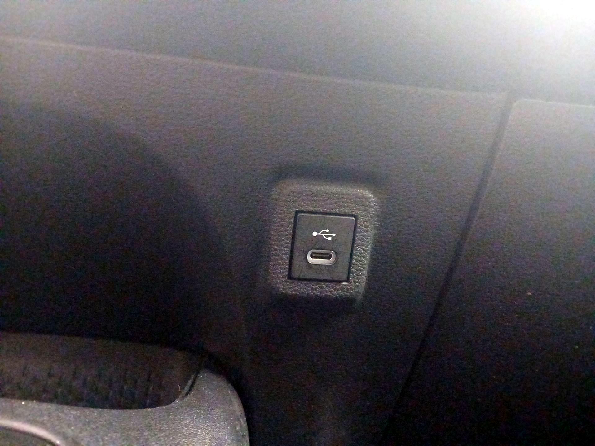 Thumbnail: 2025 Toyota Corolla - 19