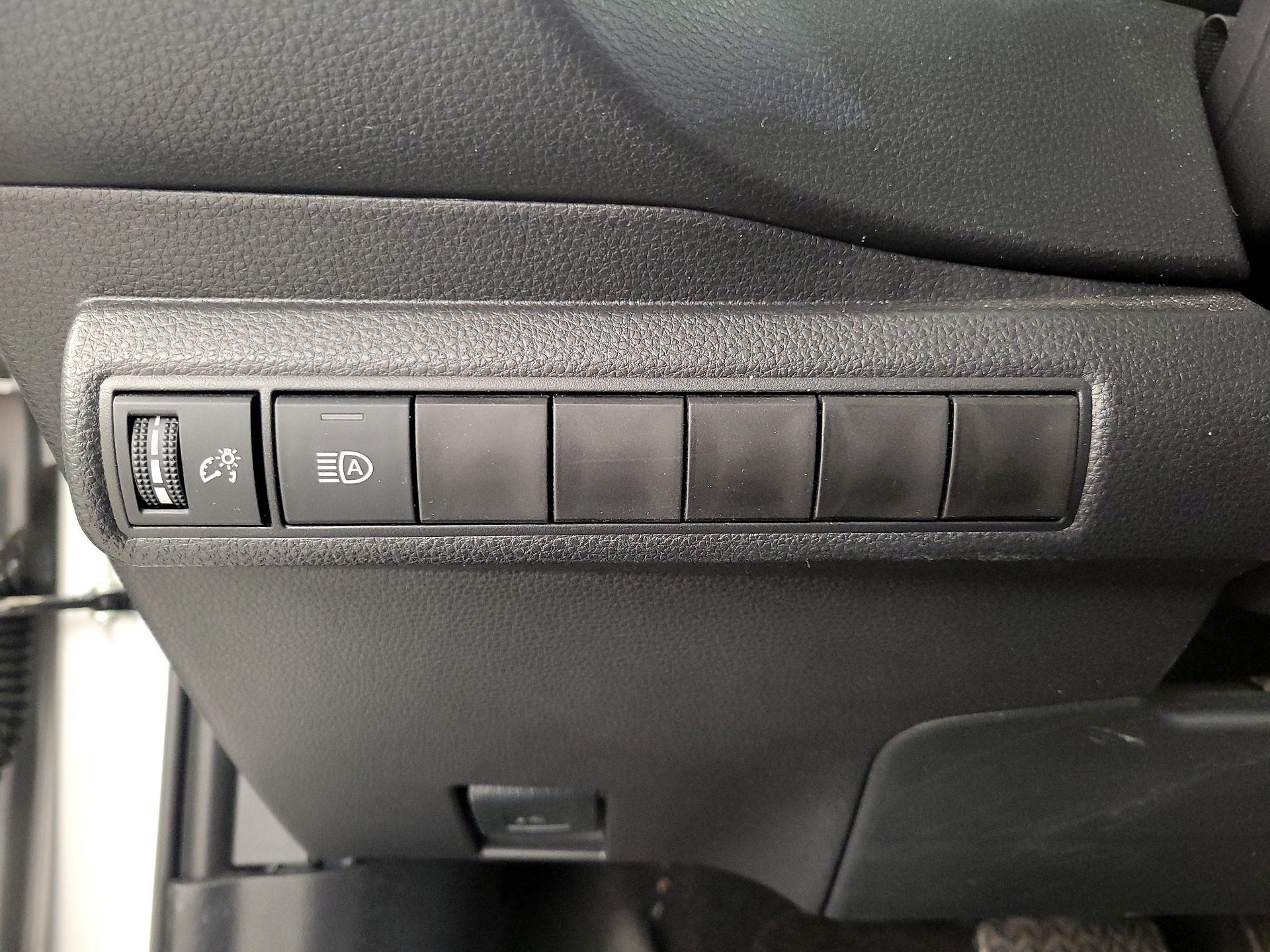 Thumbnail: 2025 Toyota Corolla - 13