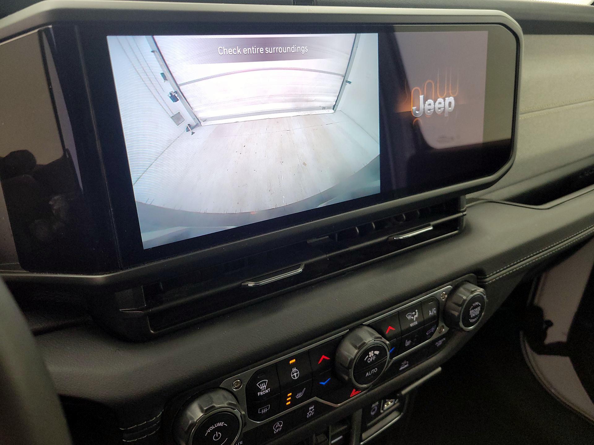 Thumbnail: 2025 Jeep Wrangler - 14