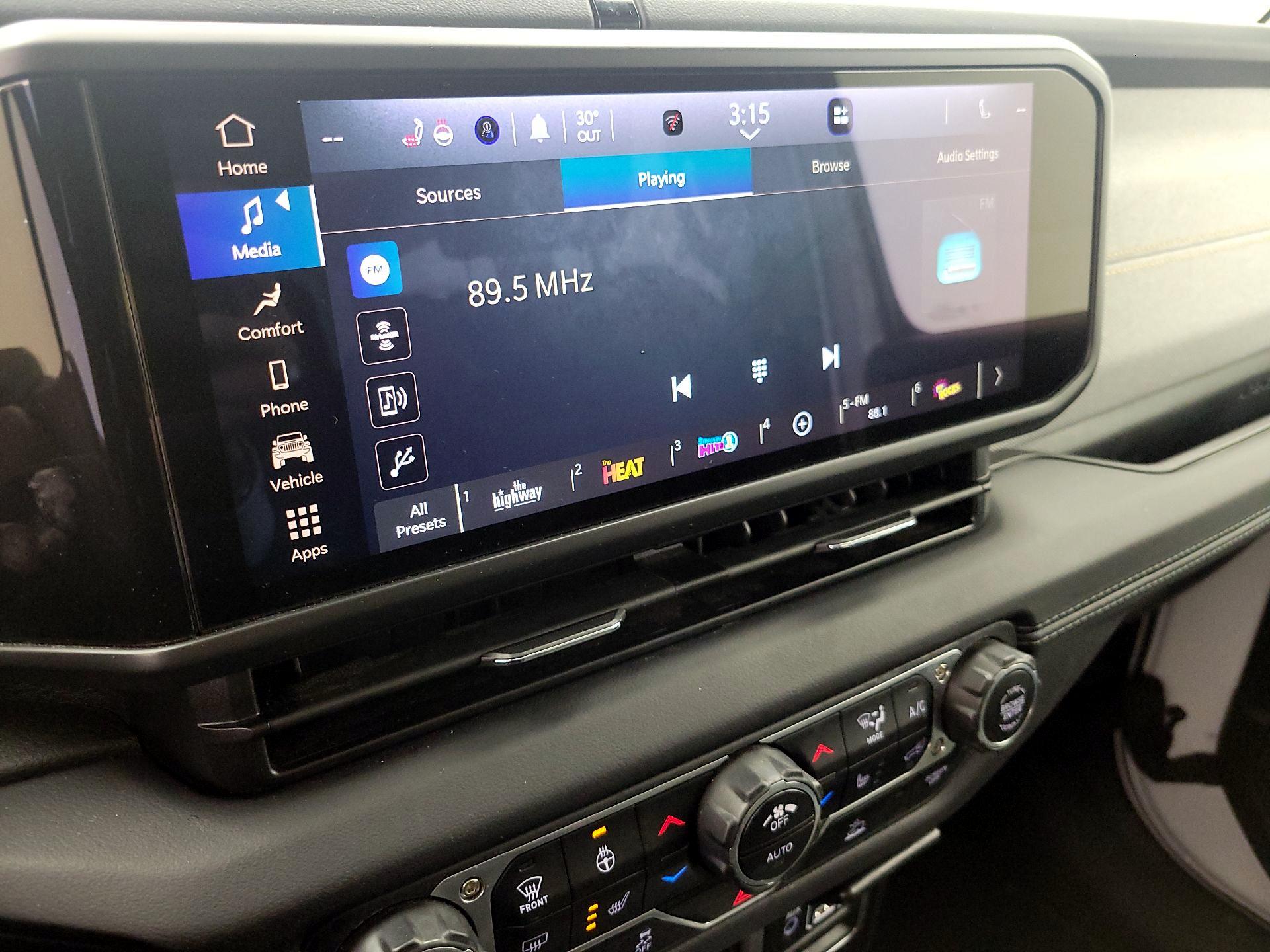 Thumbnail: 2025 Jeep Wrangler - 15